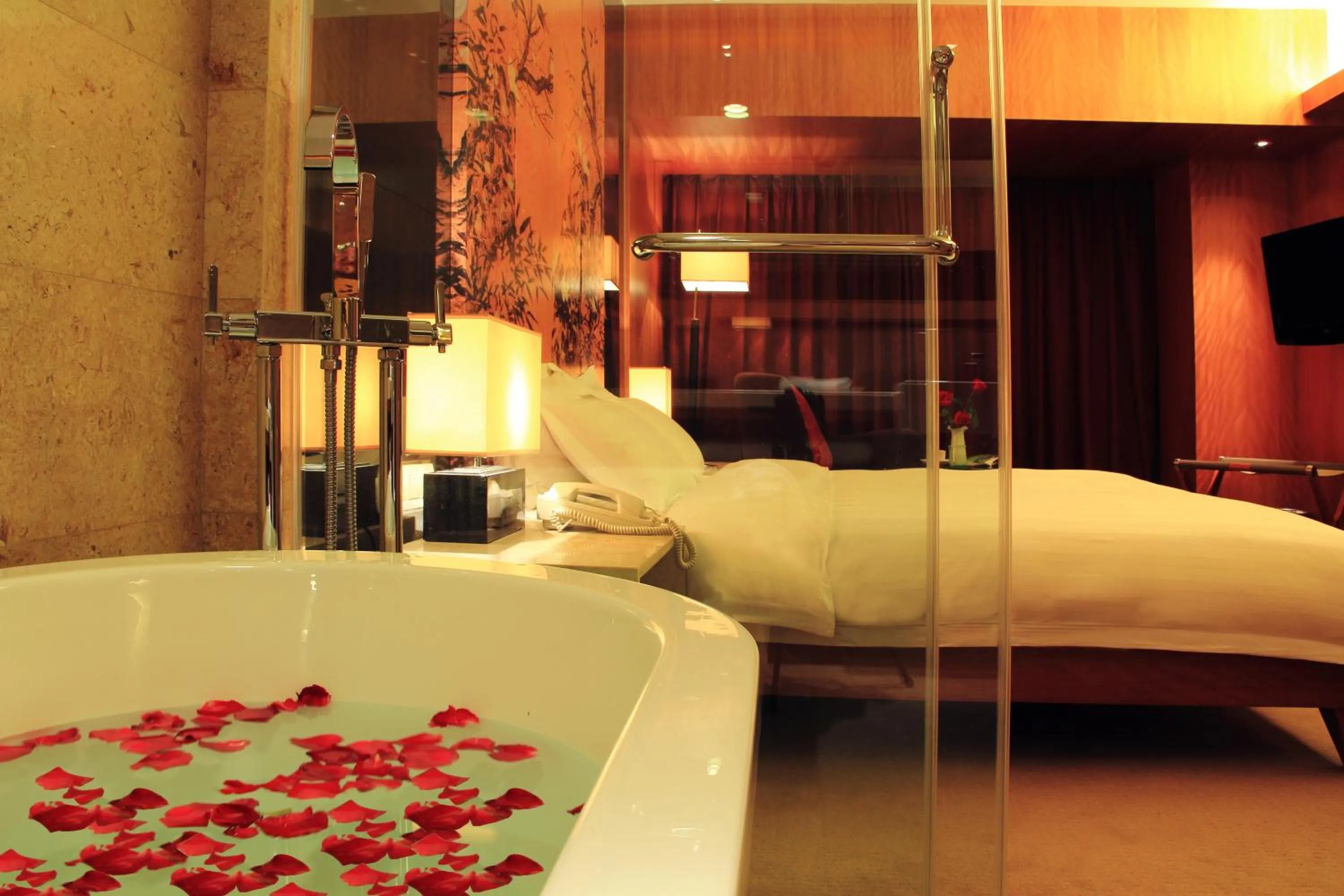 Bed in Grand Mercure Dongguan Humen