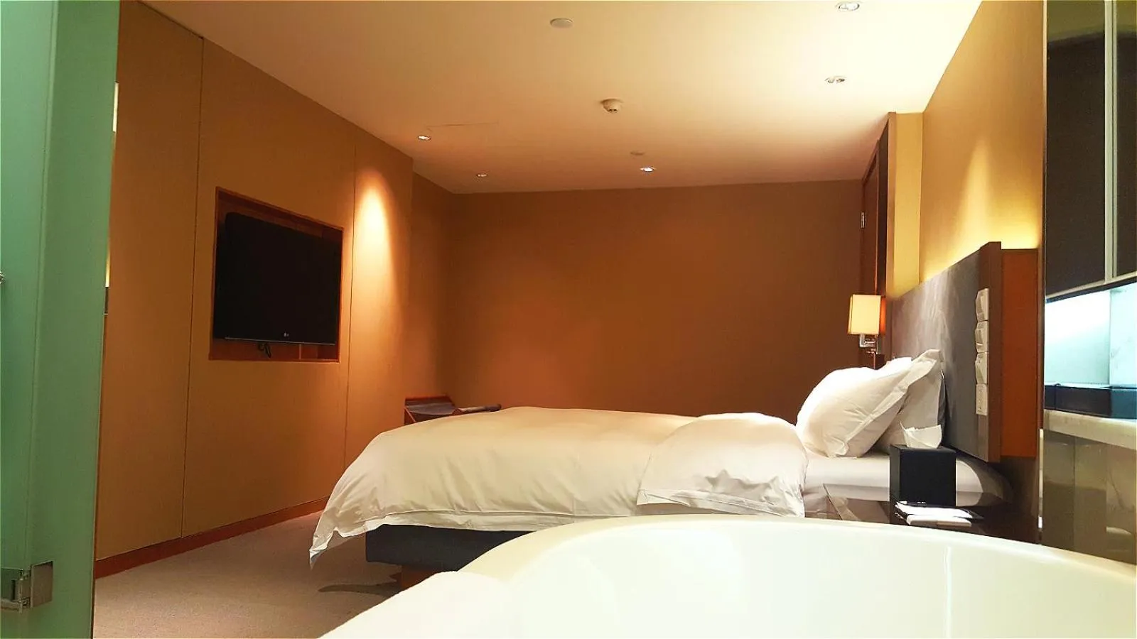 Bed in Grand Mercure Dongguan Humen