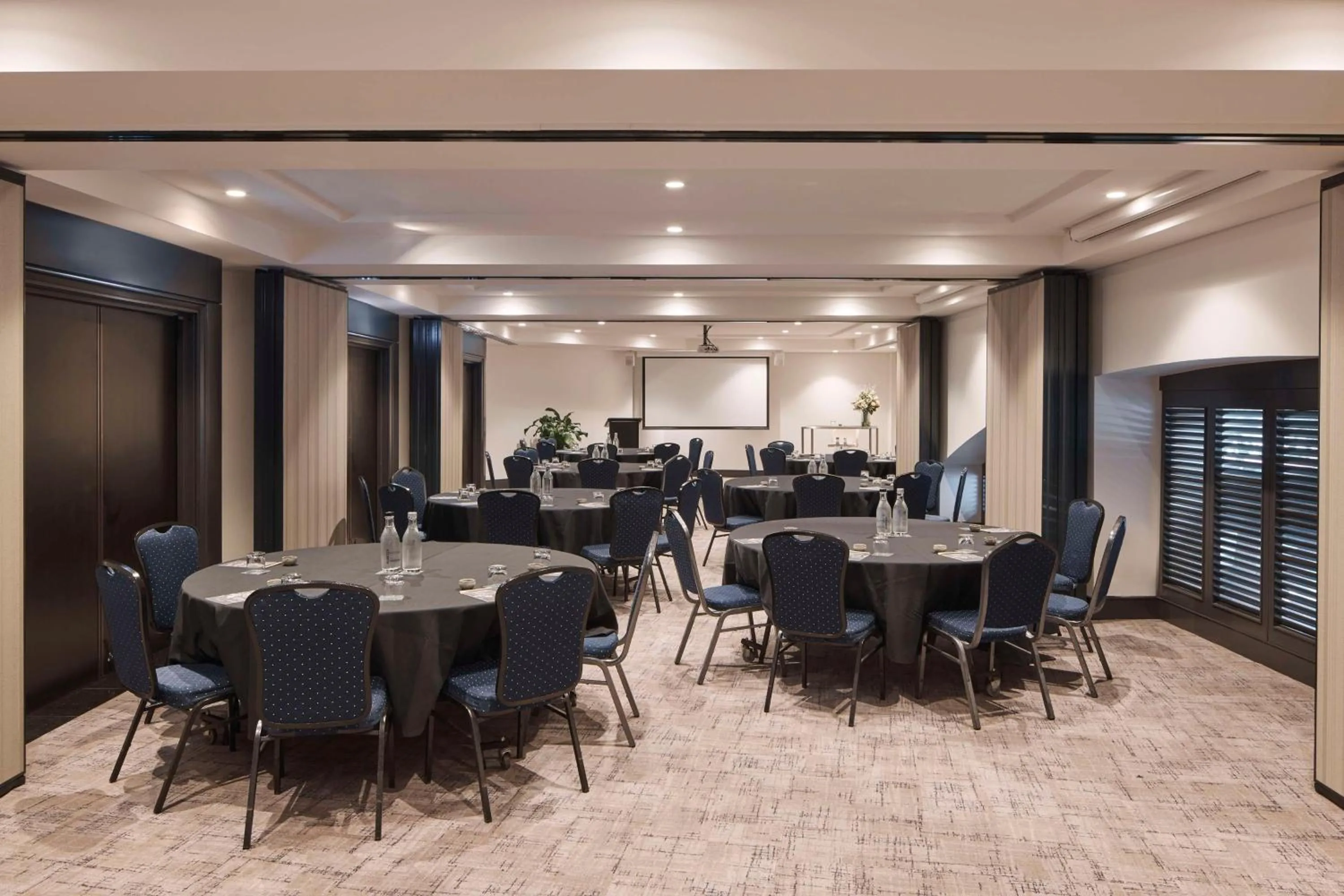 Meeting/conference room in Rydges Darling Square Apartment Hotel