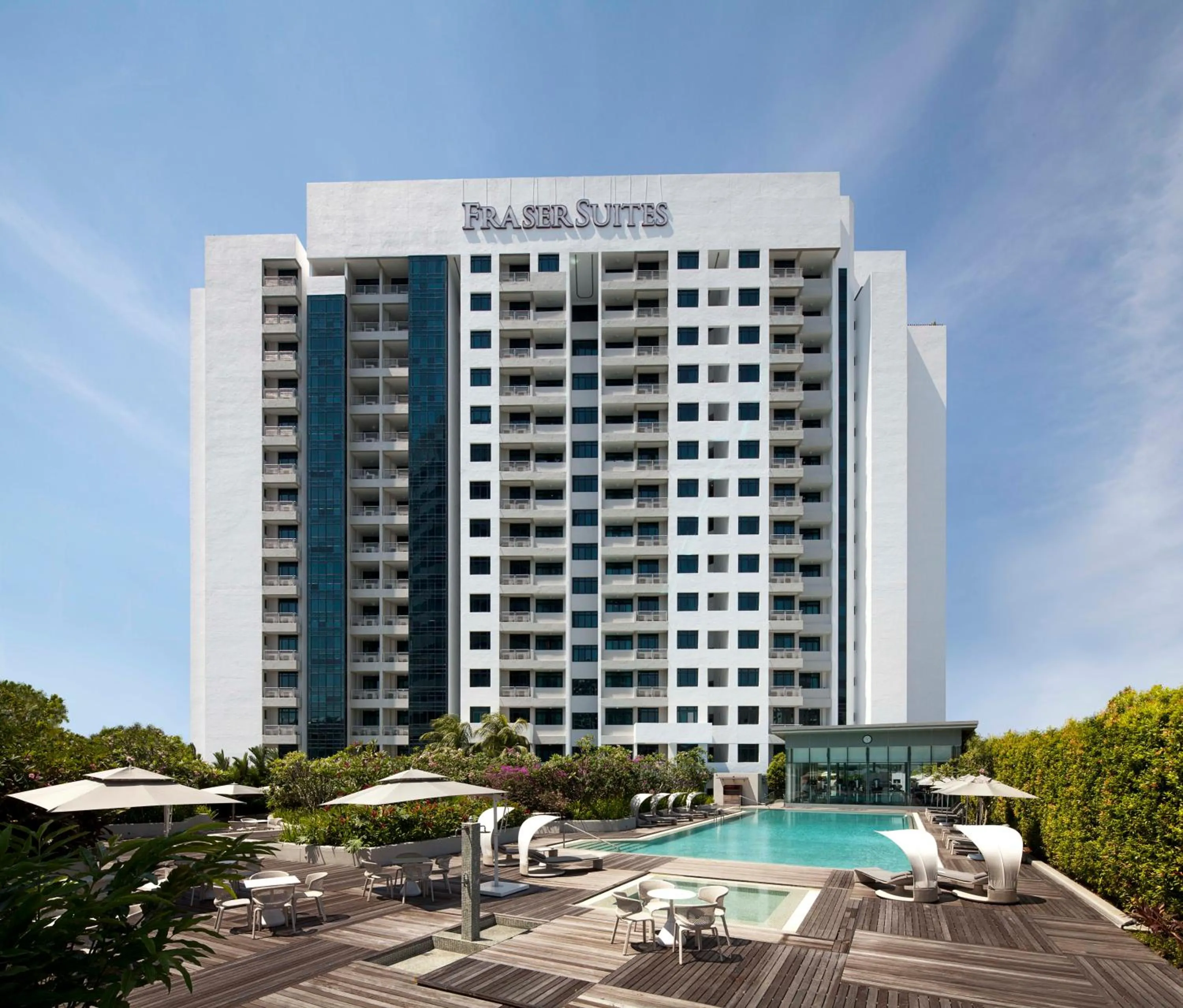Facade/entrance in Fraser Suites Singapore
