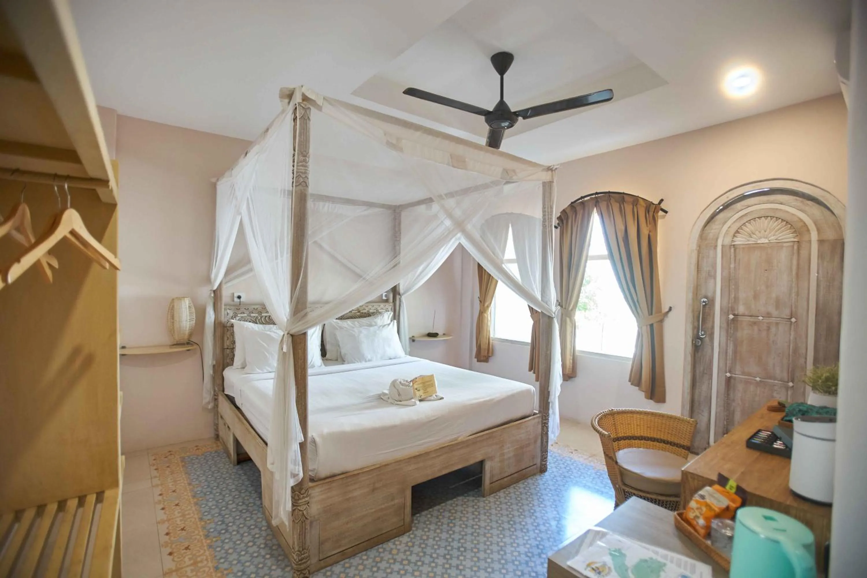 Bed in ISLA INDAH RETREAT boutique hotel