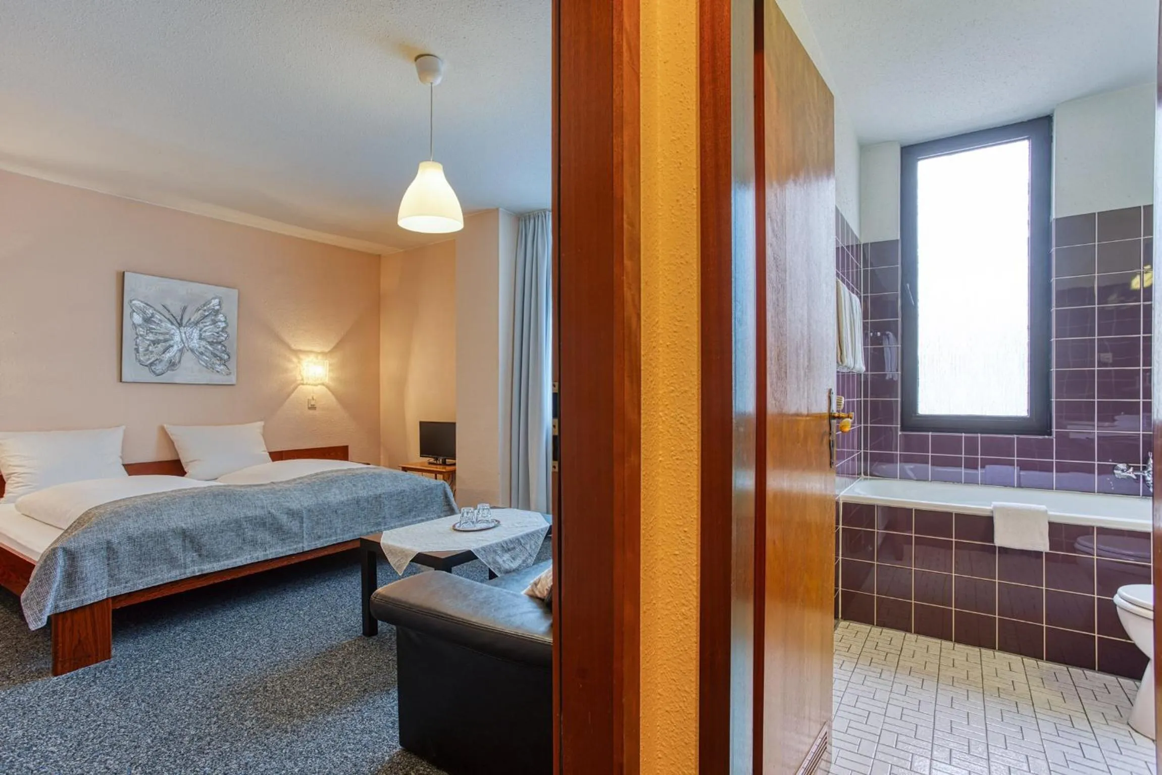 Bed in Hotel Carlton