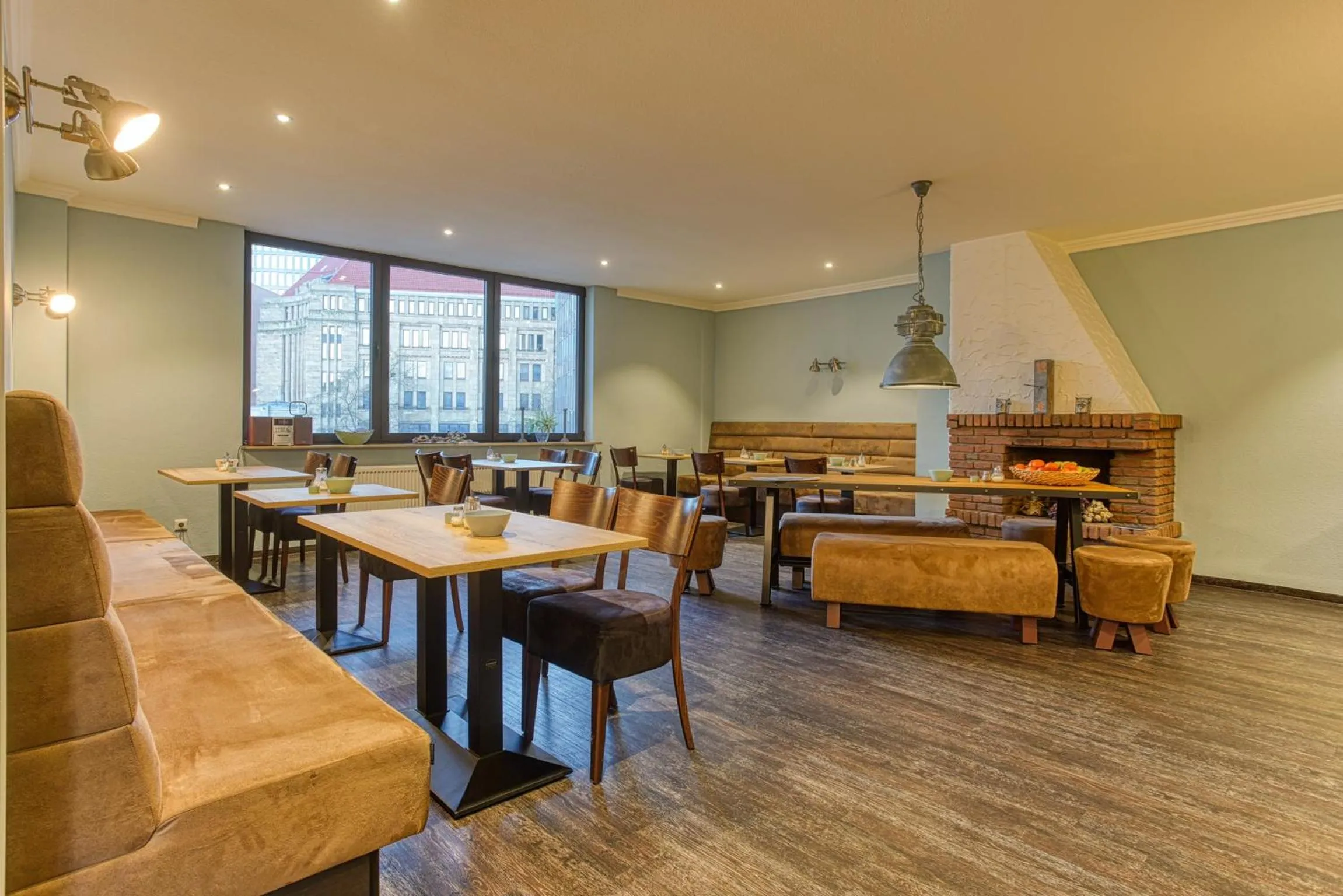 Breakfast in Hotel Carlton