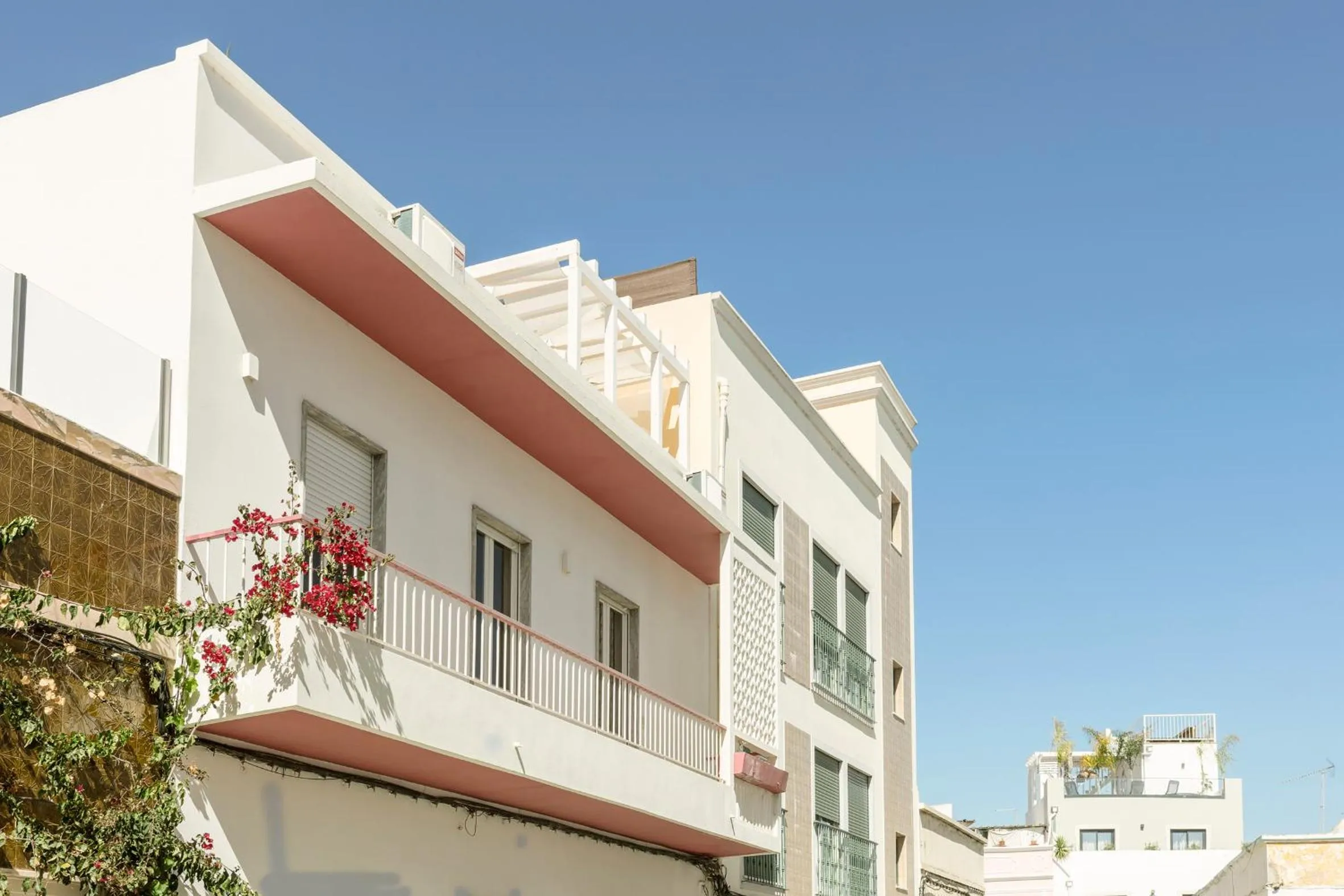 Property building in Casa ao Cubo