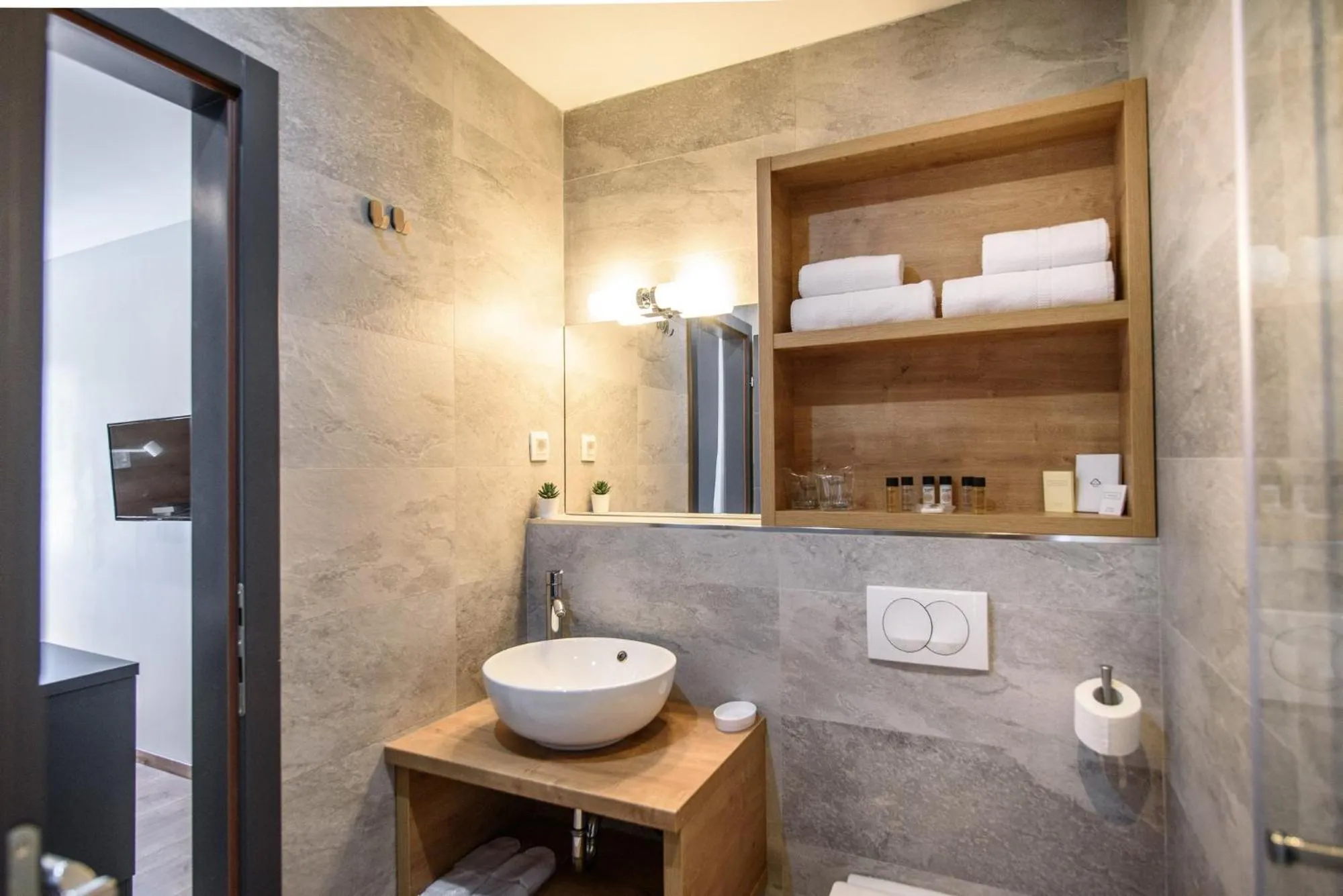 Bathroom in Ora Luxury Rooms