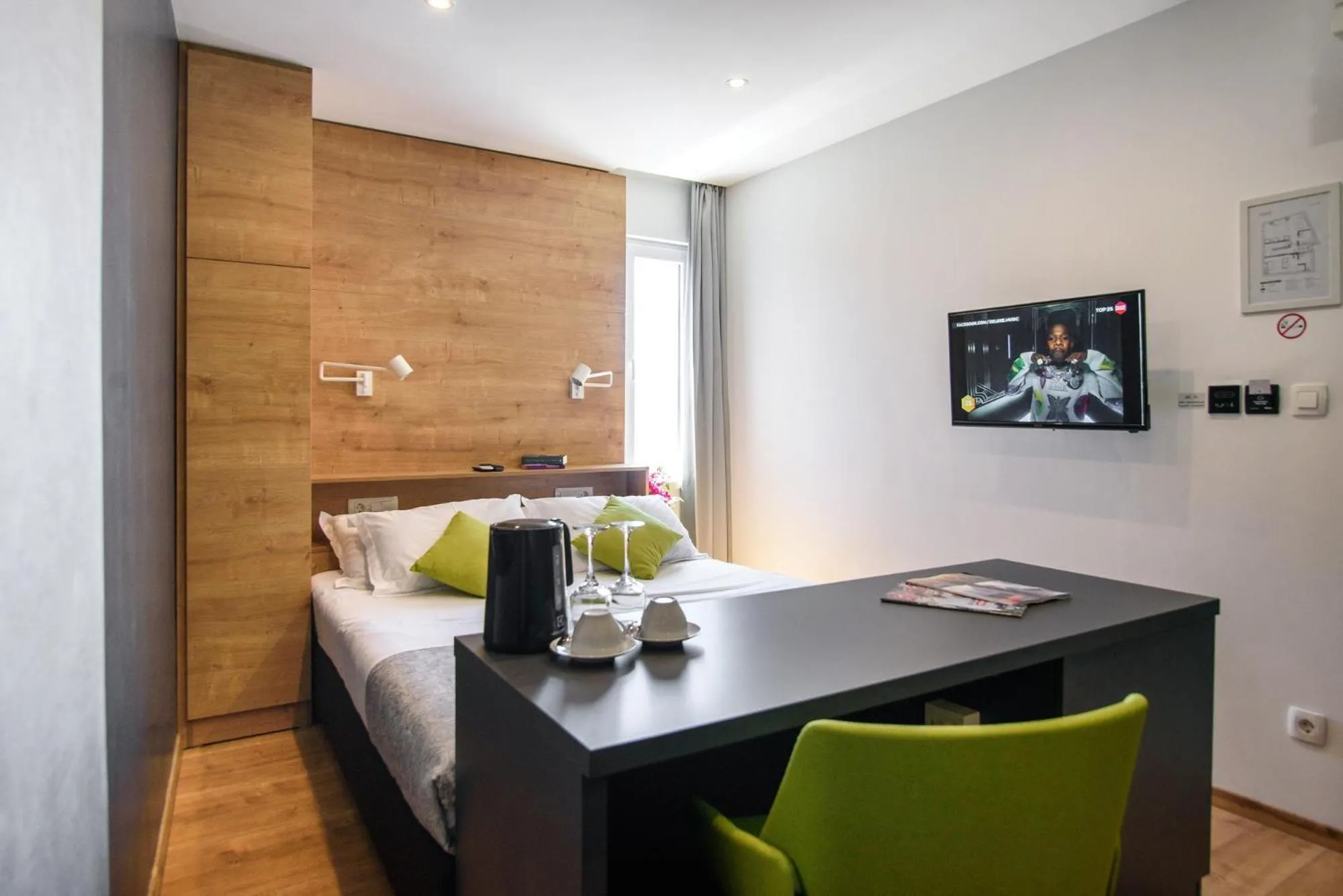 Coffee/tea facilities, Bed in Ora Luxury Rooms