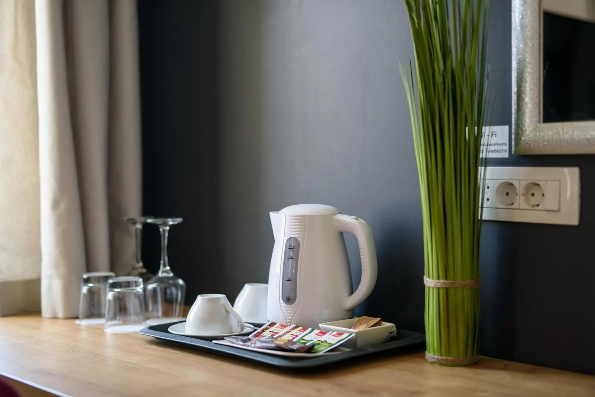 Coffee/tea facilities in Ora Luxury Rooms