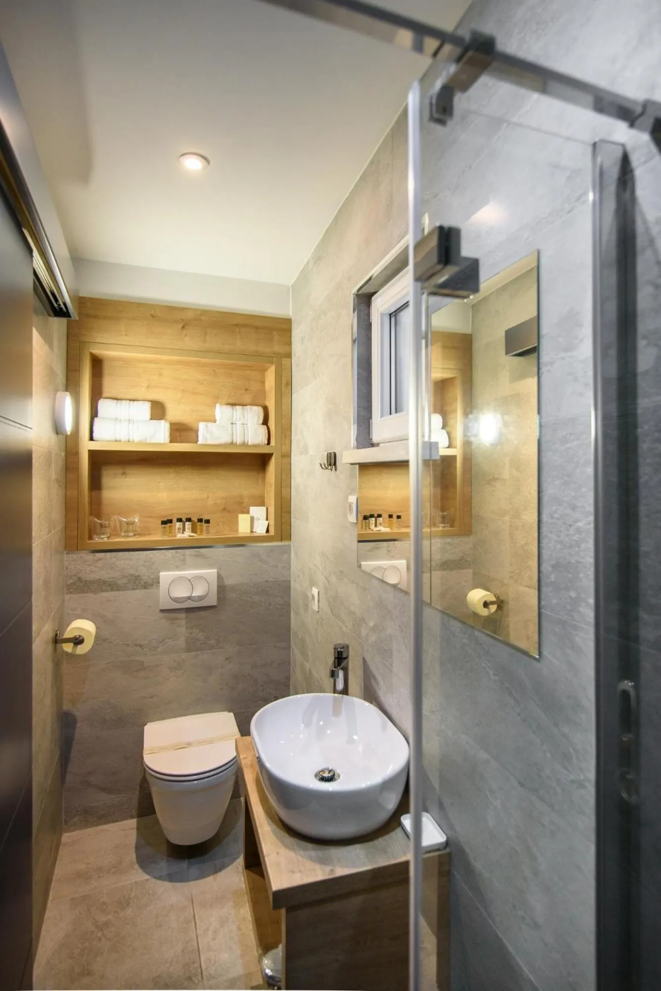 Bathroom in Ora Luxury Rooms