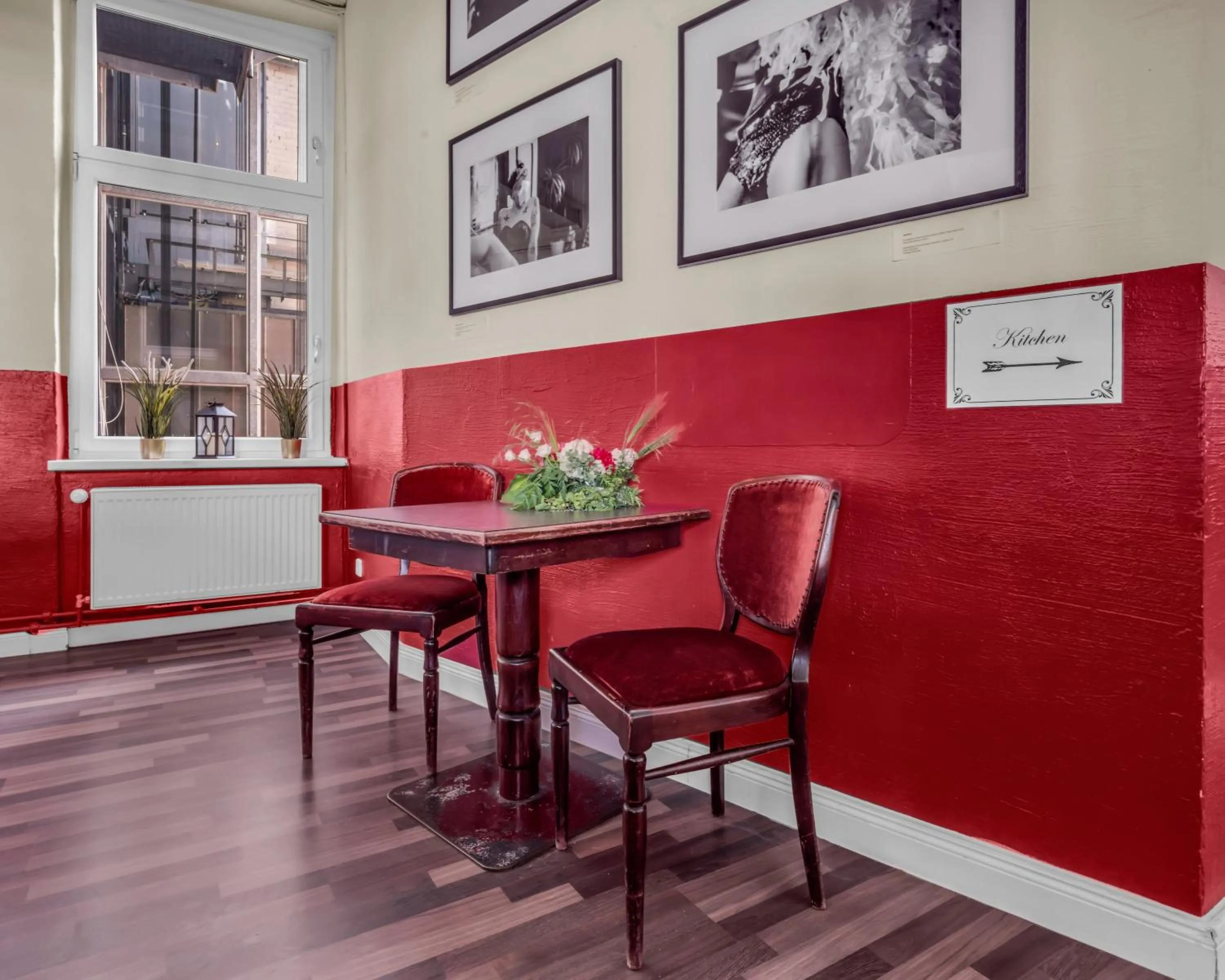 Seating area in Ballhaus Berlin Hostel