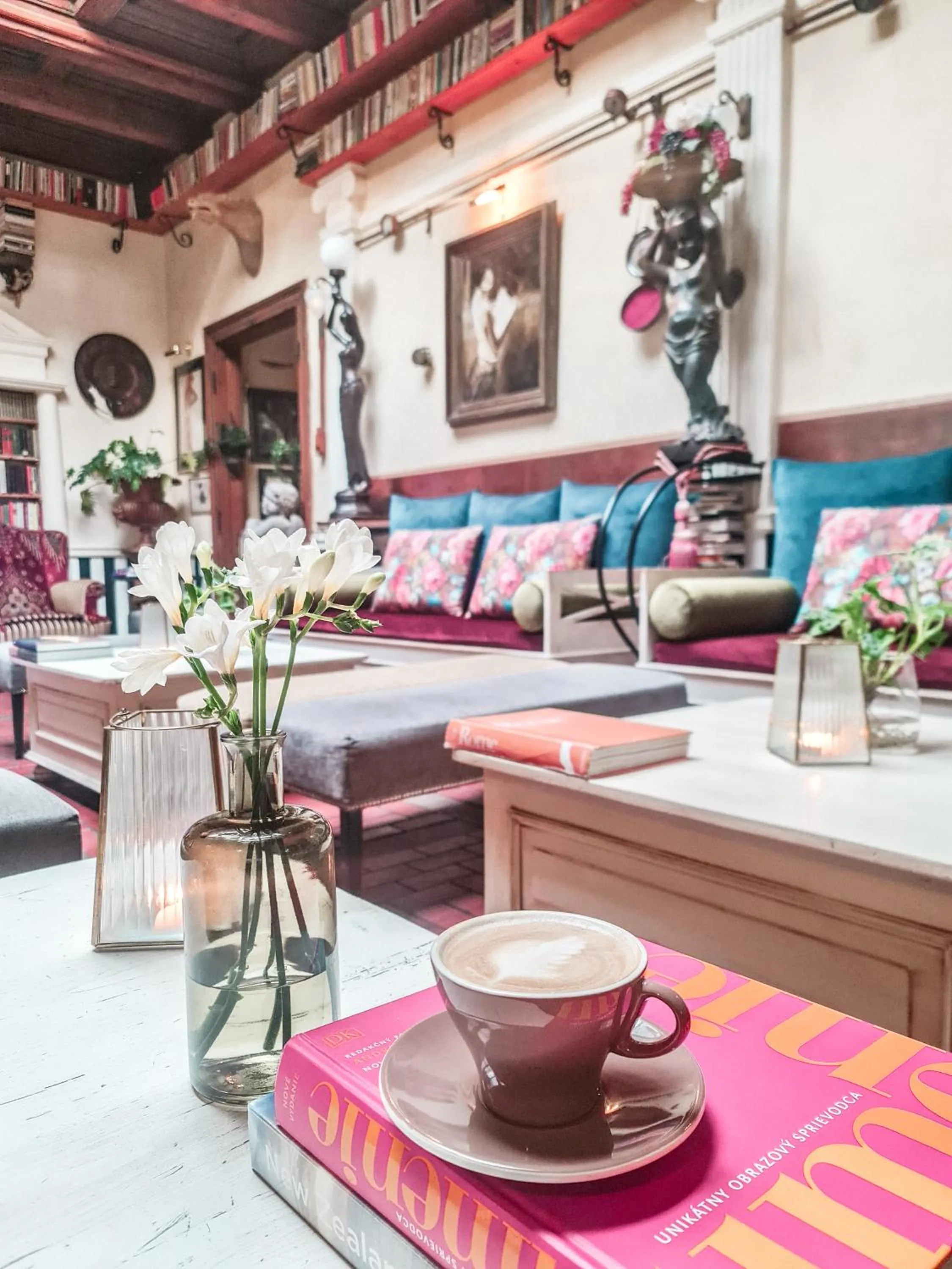 Seating area in Divná pani Luxury Gallery Rooms