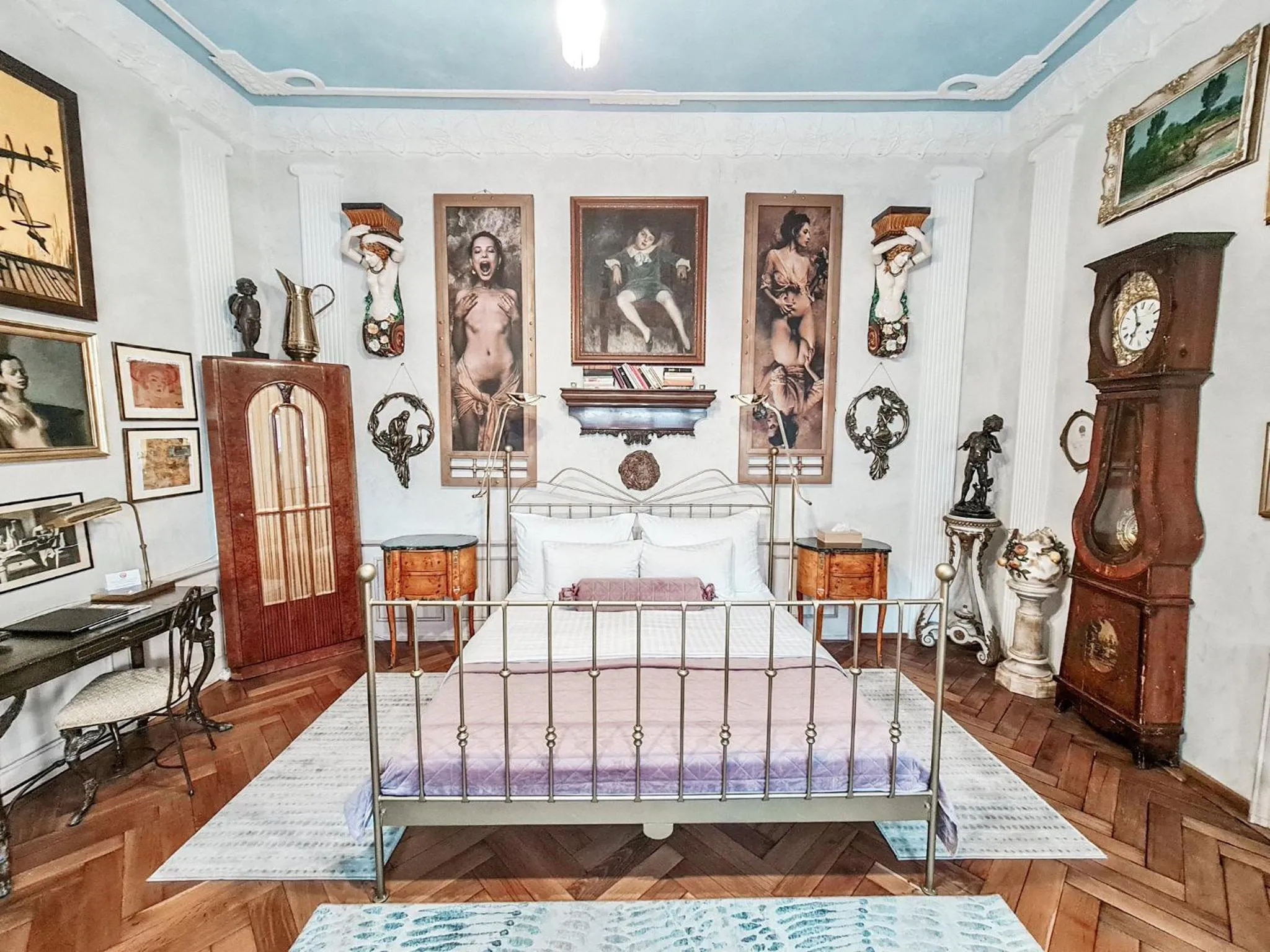 Bedroom in Divná pani Luxury Gallery Rooms