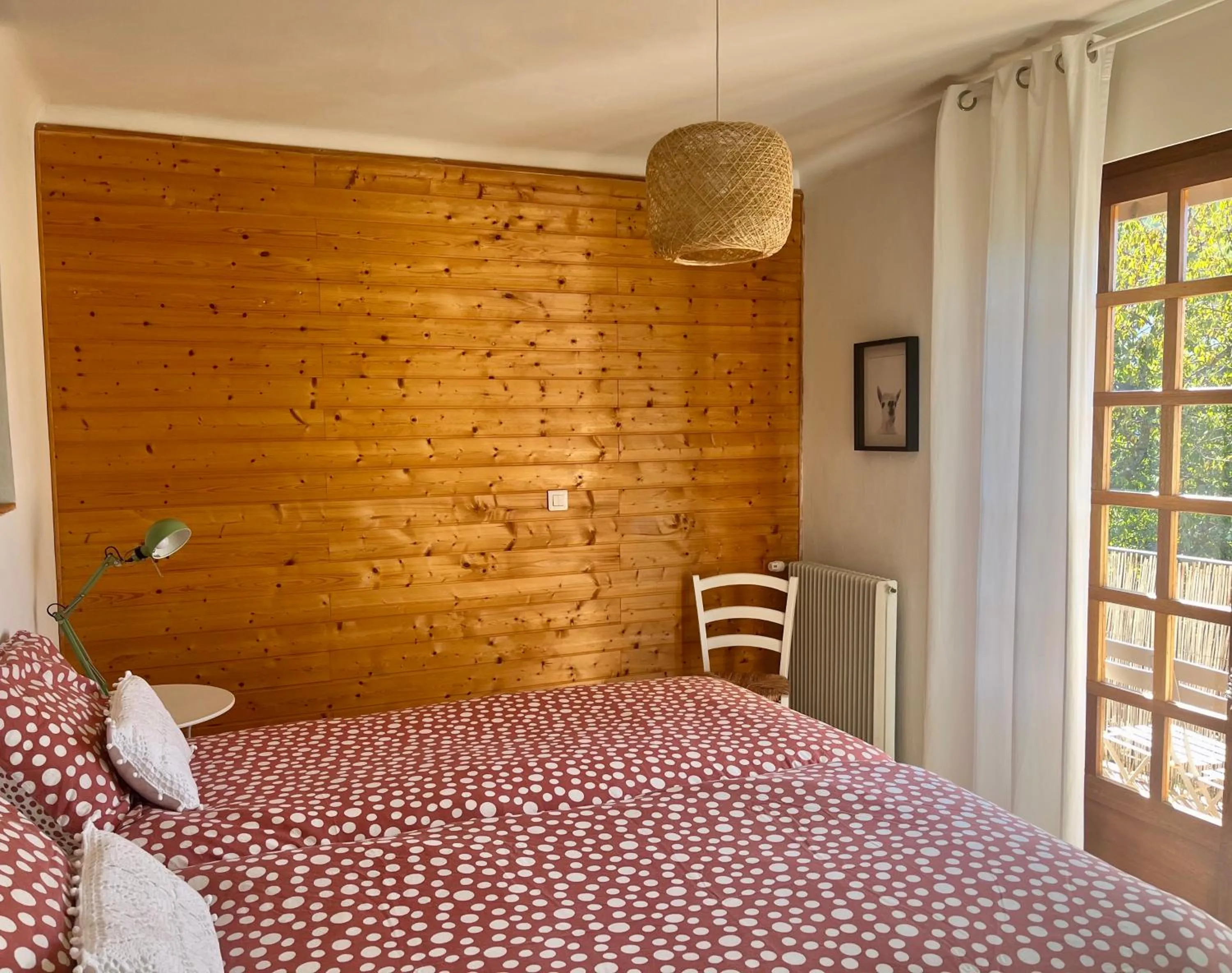 Bed in La Perle des Montagnes - Bed and breakfast - Chambre d hôte