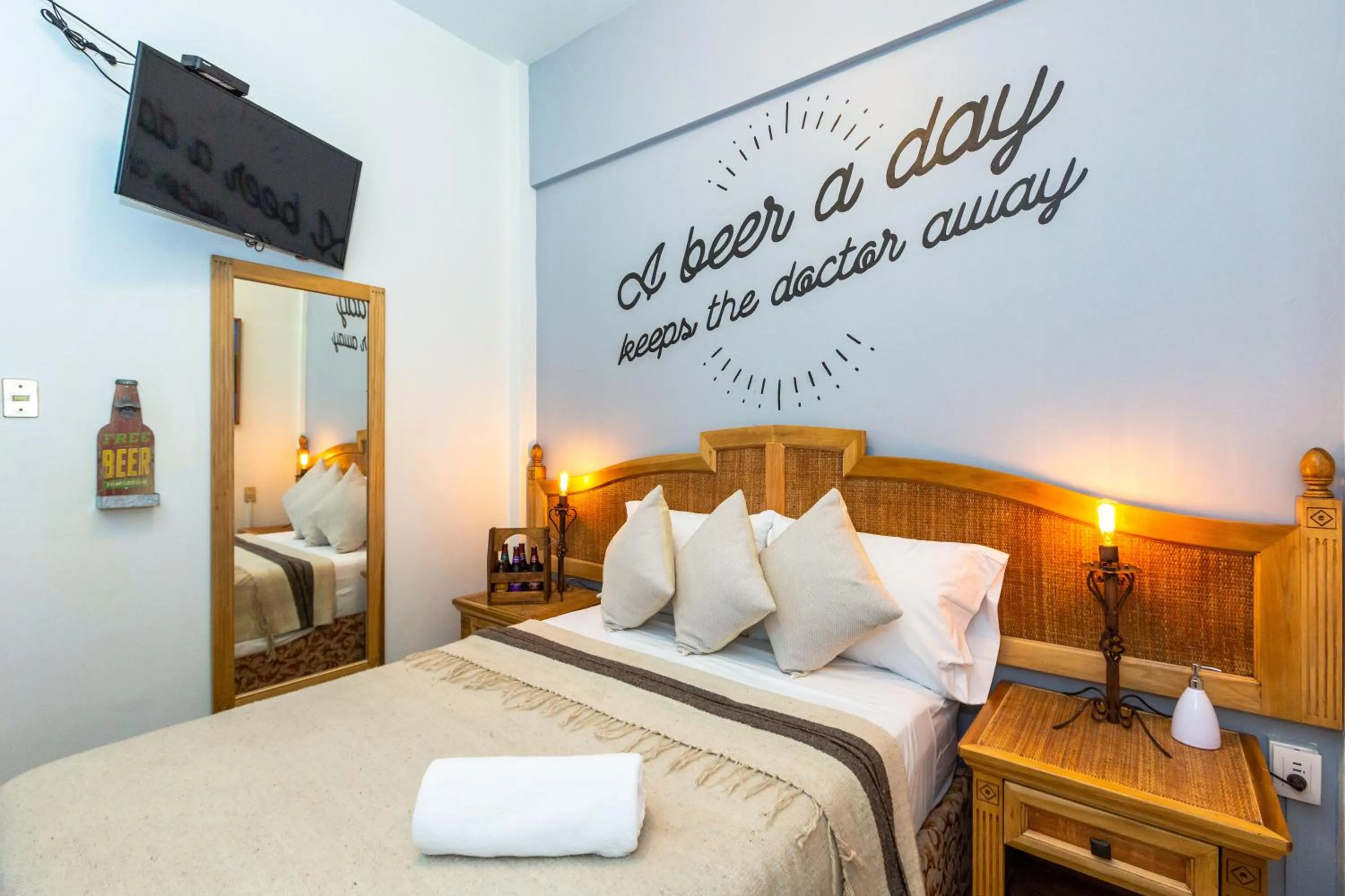 Decorative detail, Bed in Mala Vecindad Beer Hotel