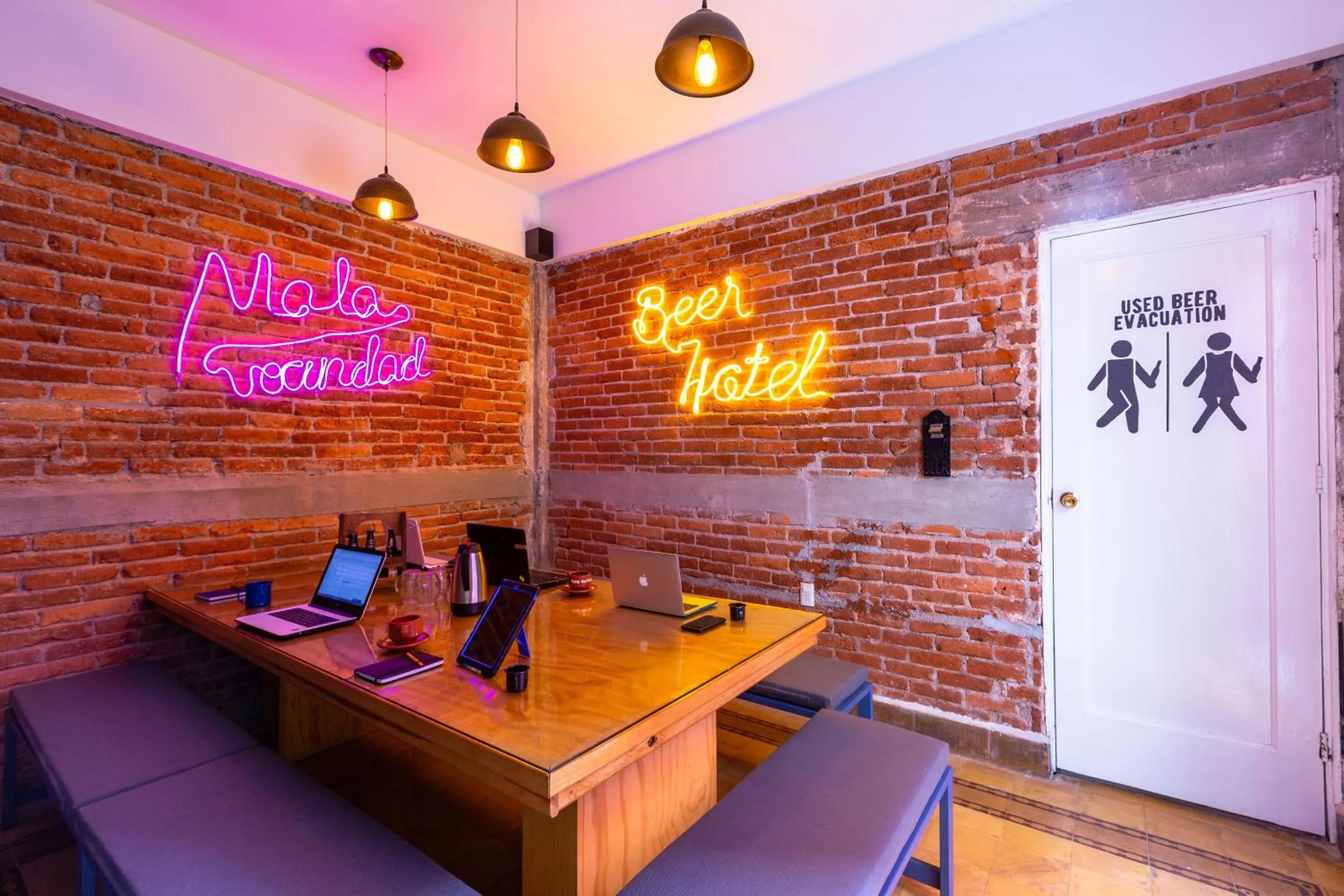 Business facilities in Mala Vecindad Beer Hotel