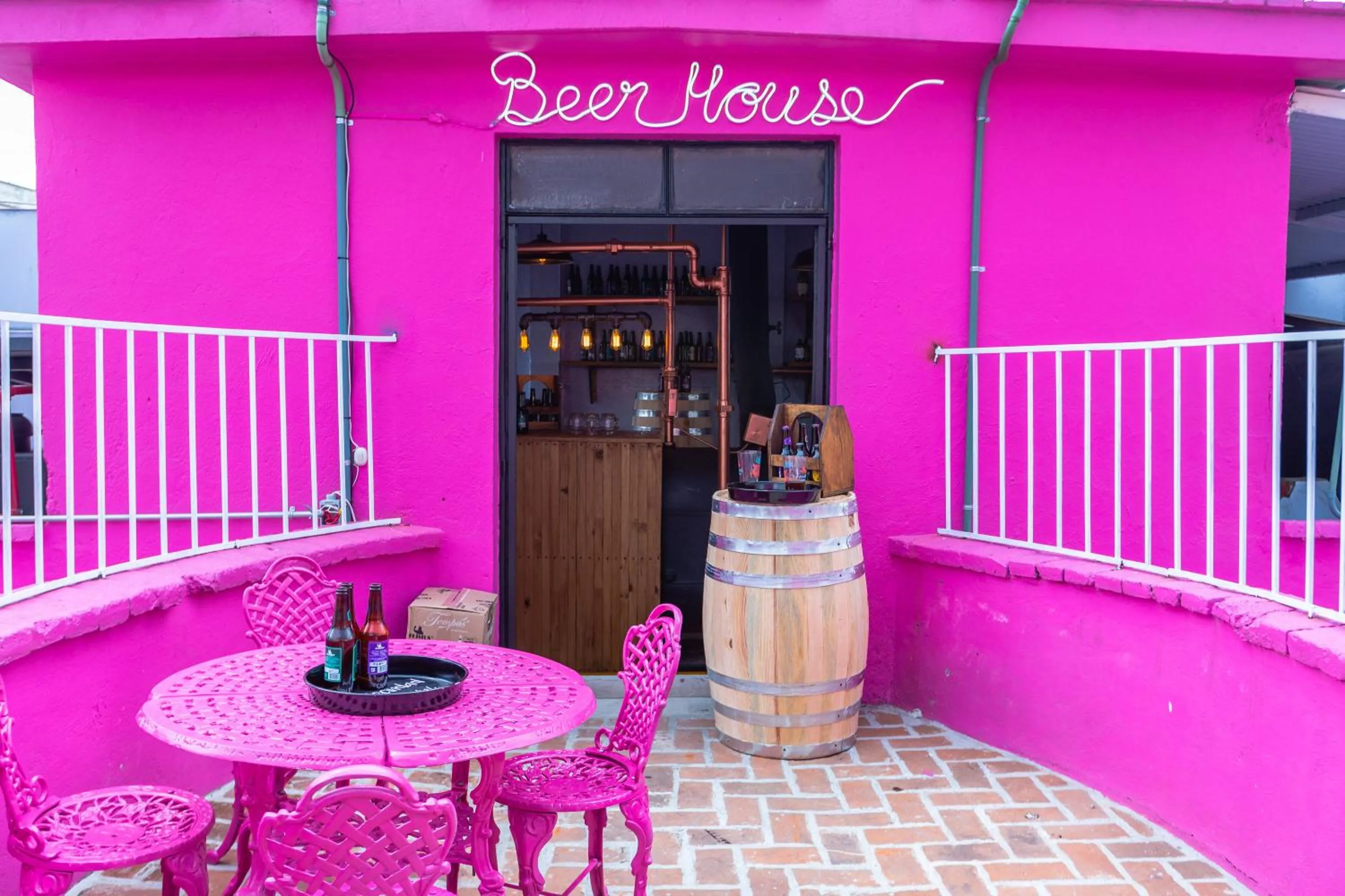 Balcony/Terrace in Mala Vecindad Beer Hotel