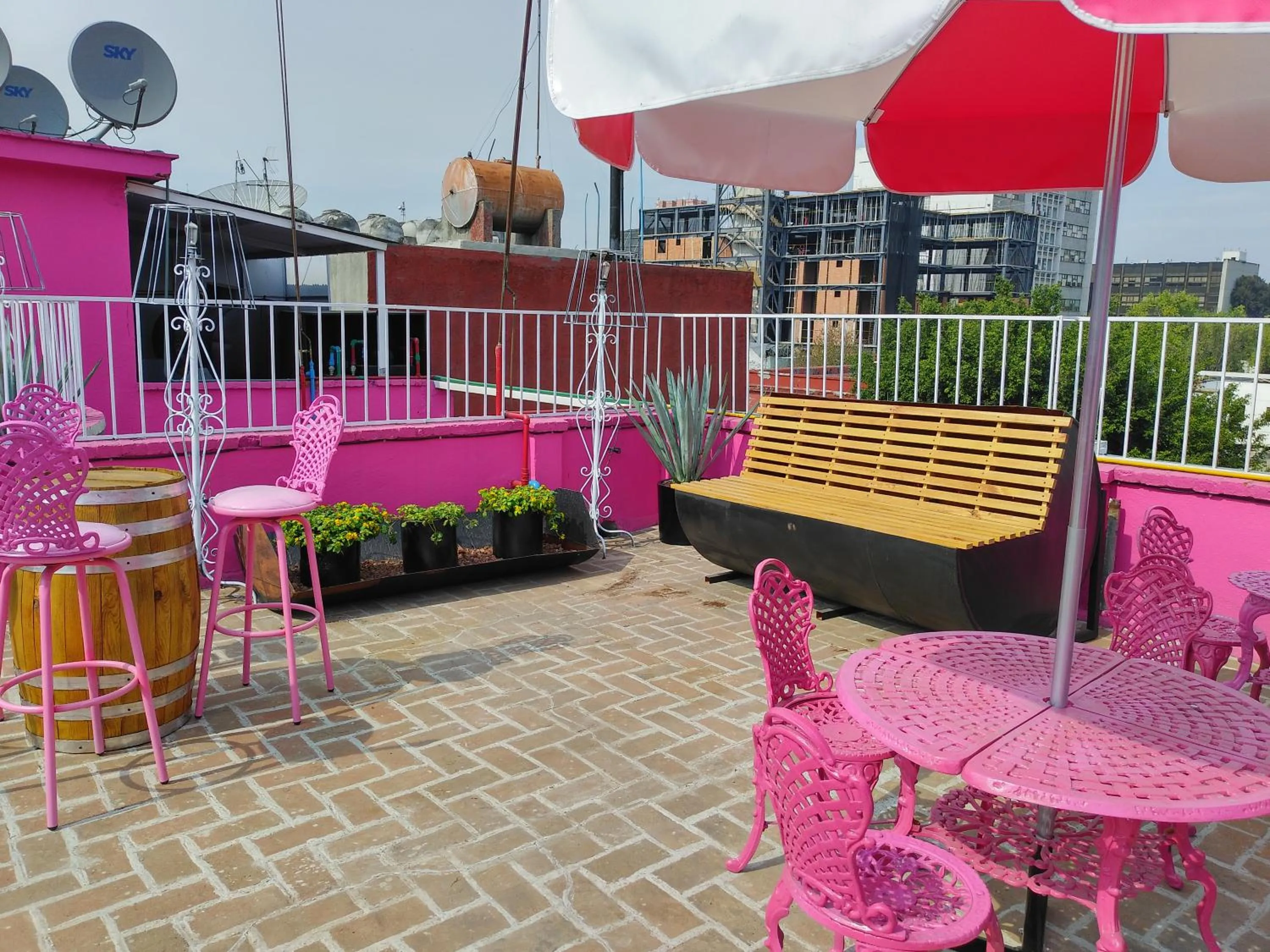Balcony/Terrace in Mala Vecindad Beer Hotel
