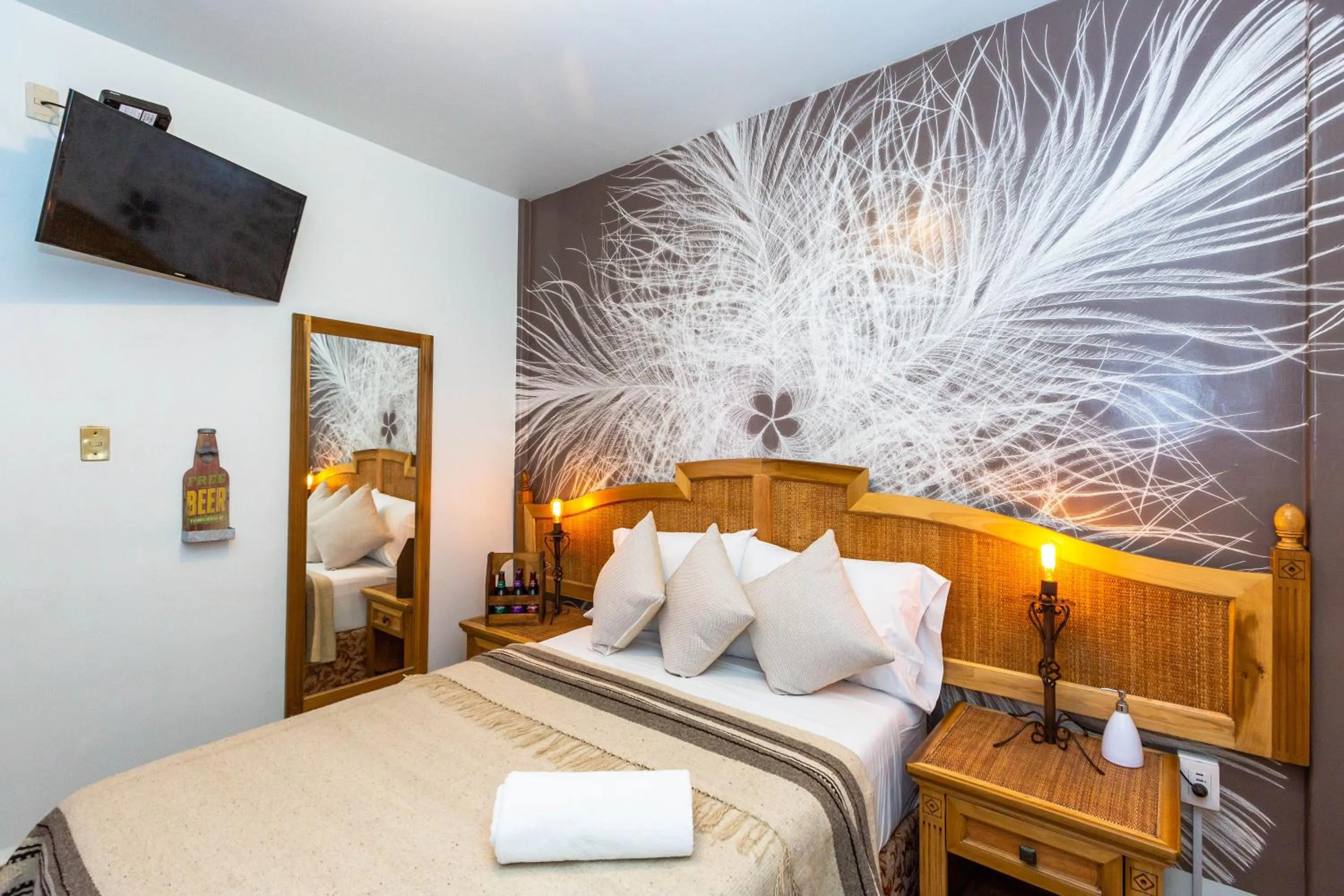 Photo of the whole room, Bed in Mala Vecindad Beer Hotel