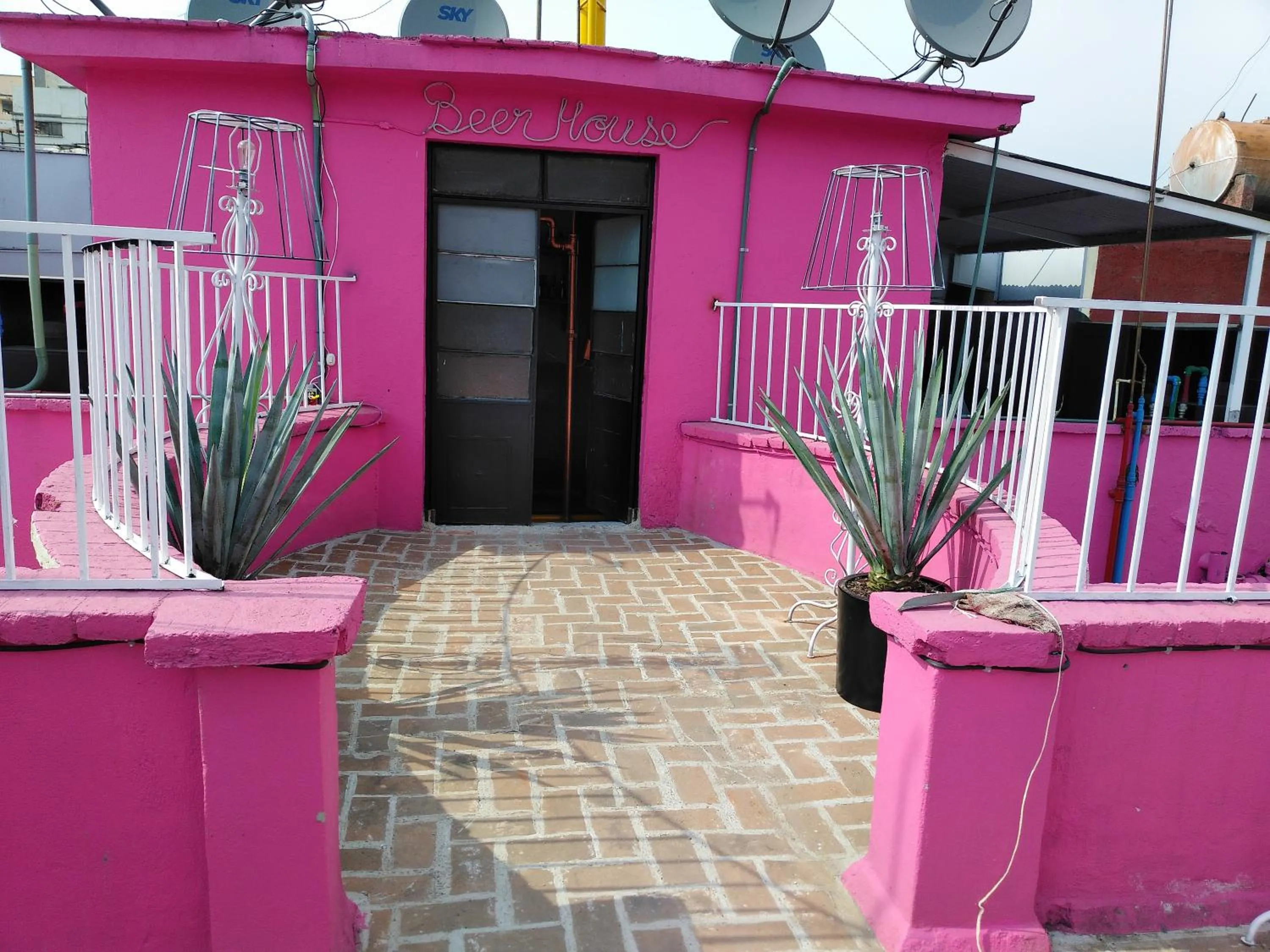 Balcony/Terrace in Mala Vecindad Beer Hotel