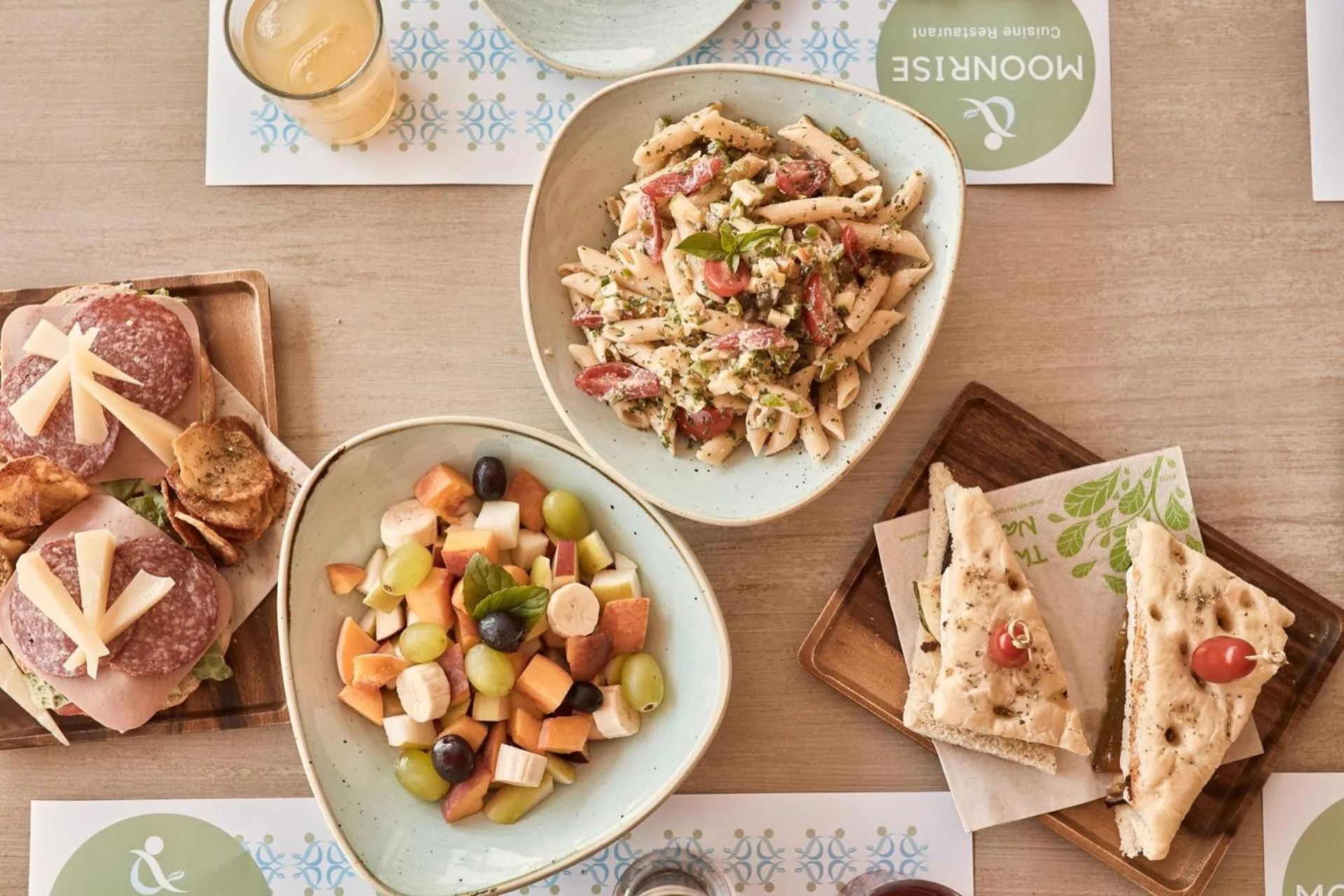 Lunch in Diles & Rinies