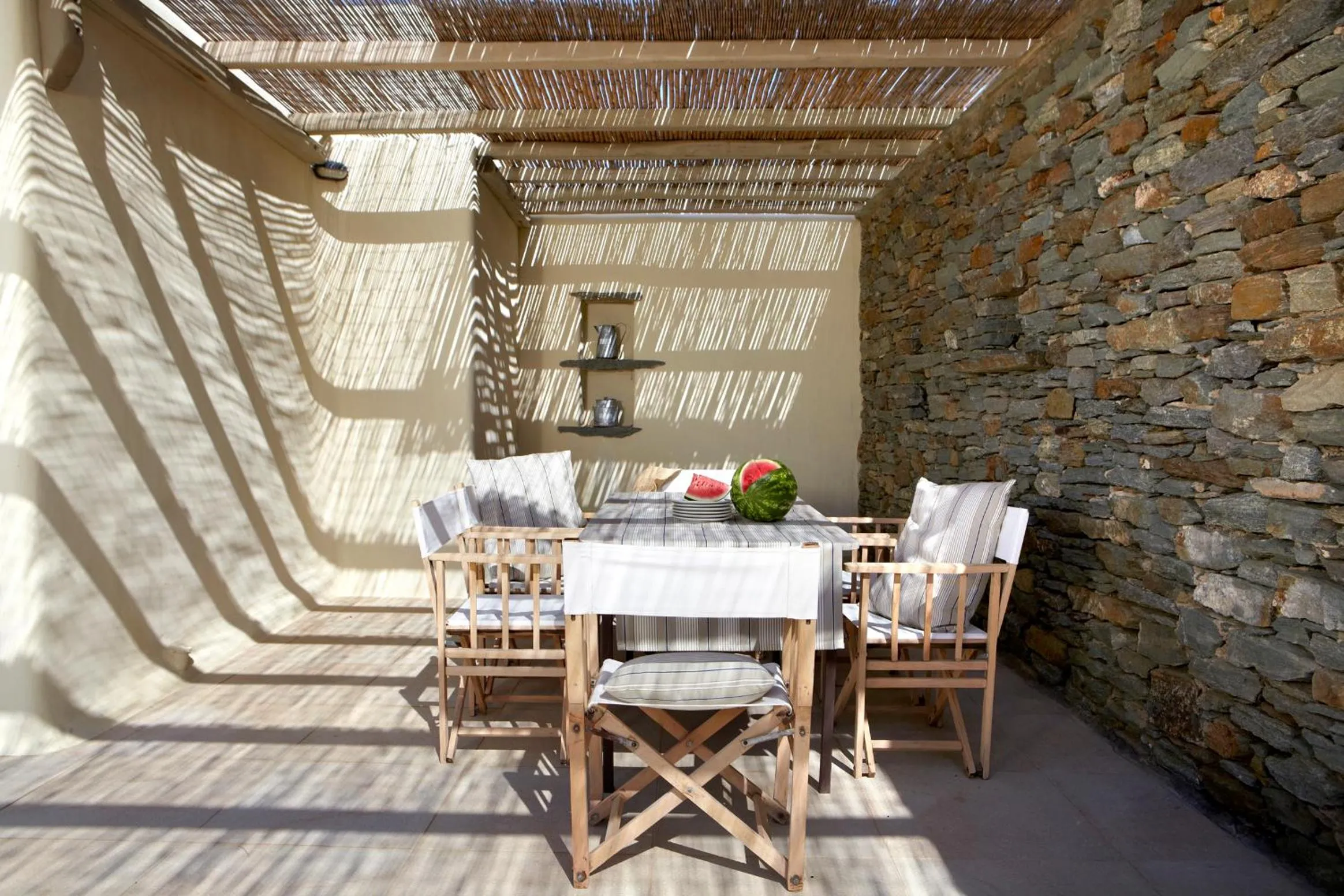 Patio in Diles & Rinies