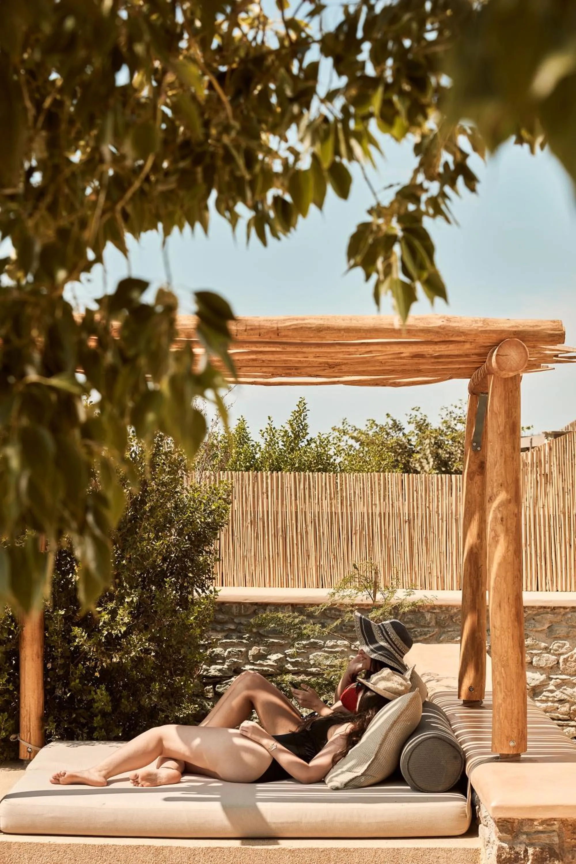 People in Diles & Rinies