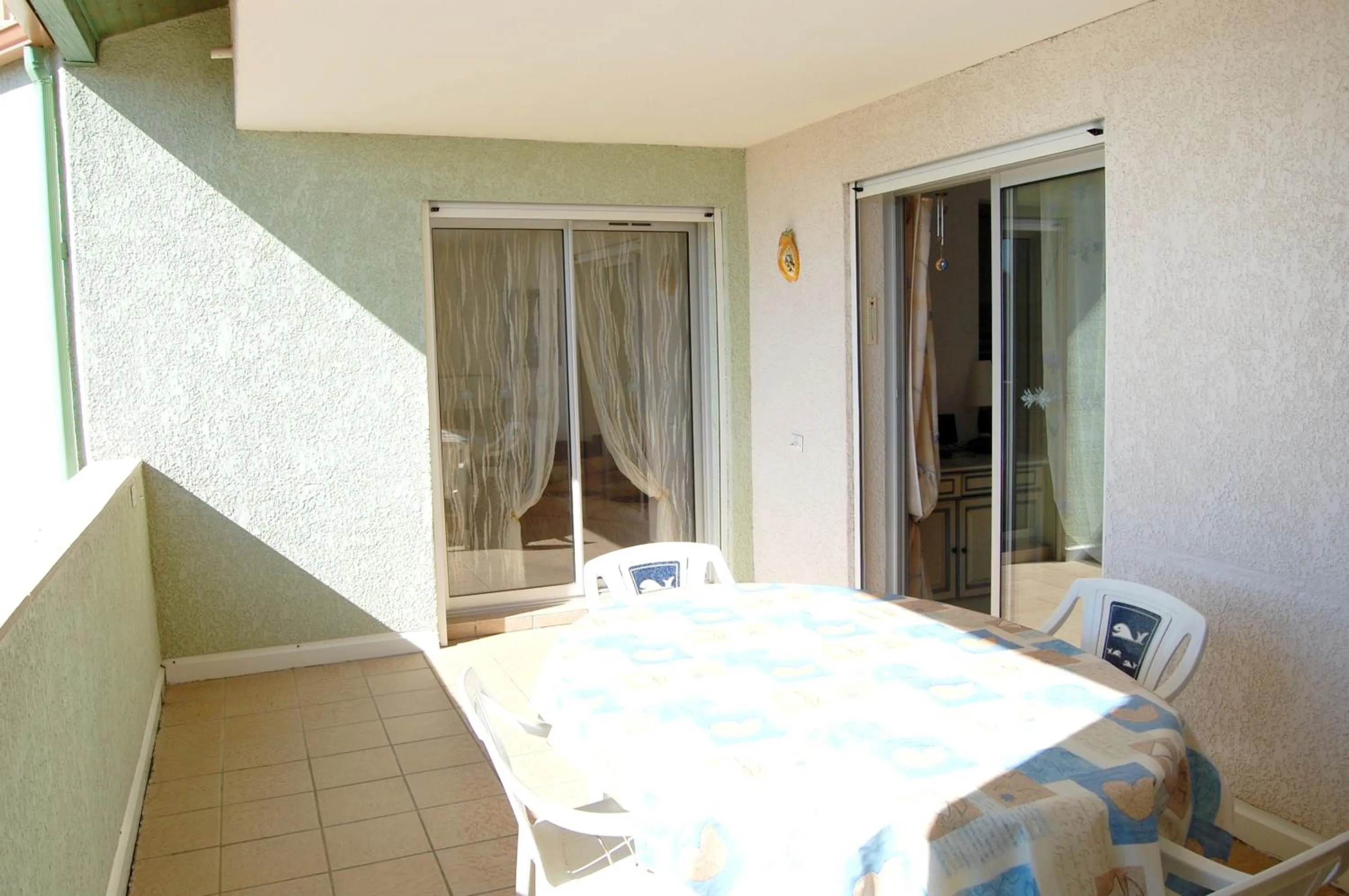 Balcony/Terrace, Bed in Appartement cosy à Valras-Plage / 48m² / Piscine partagée