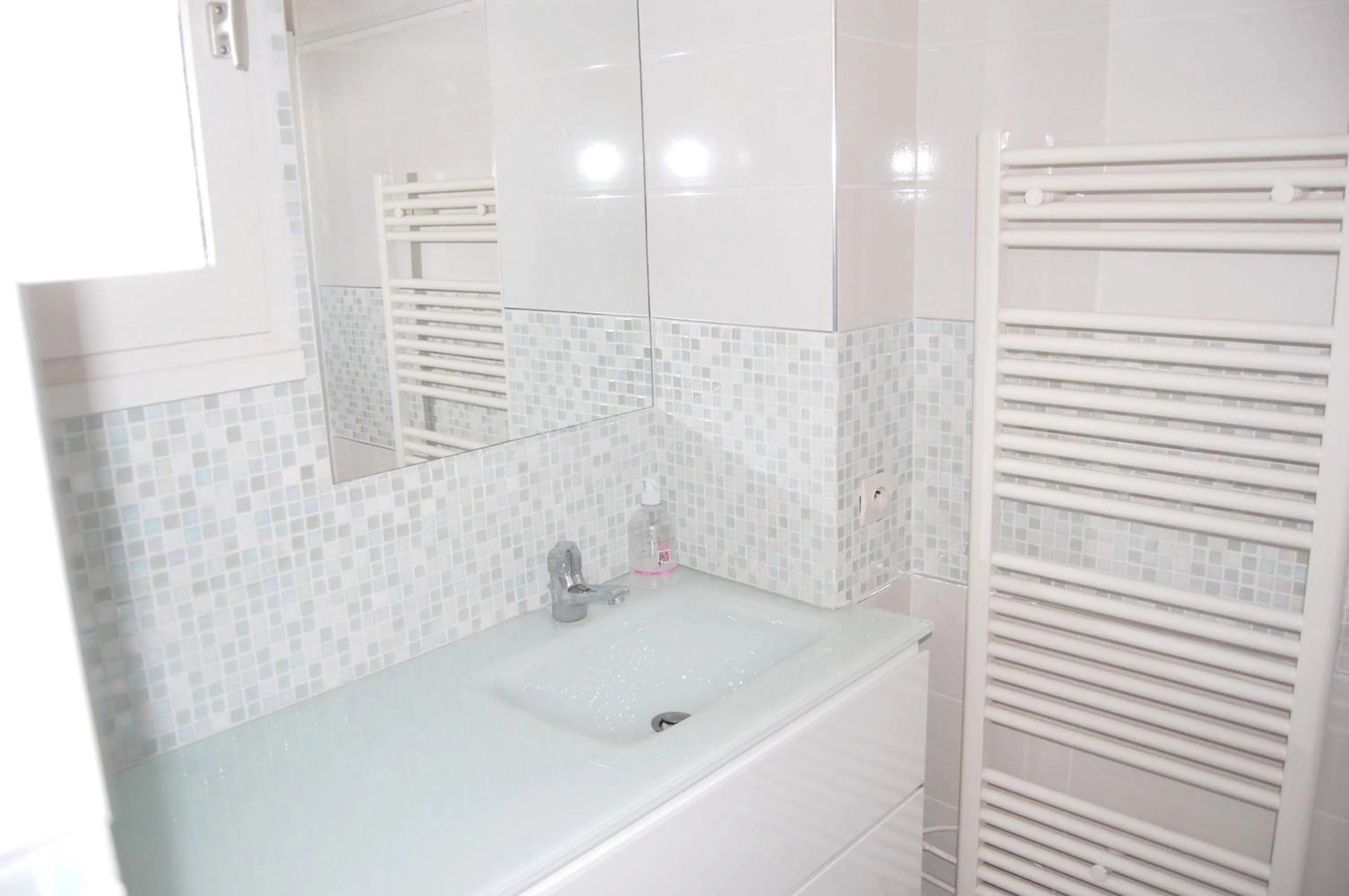 Bathroom in Appartement cosy à Valras-Plage / 48m² / Piscine partagée