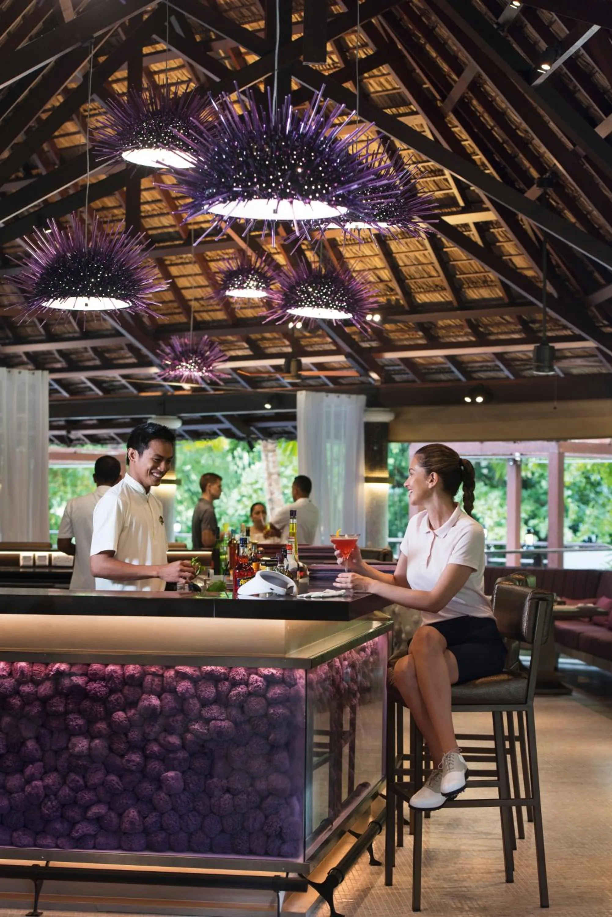 Lounge or bar in Constance Lemuria