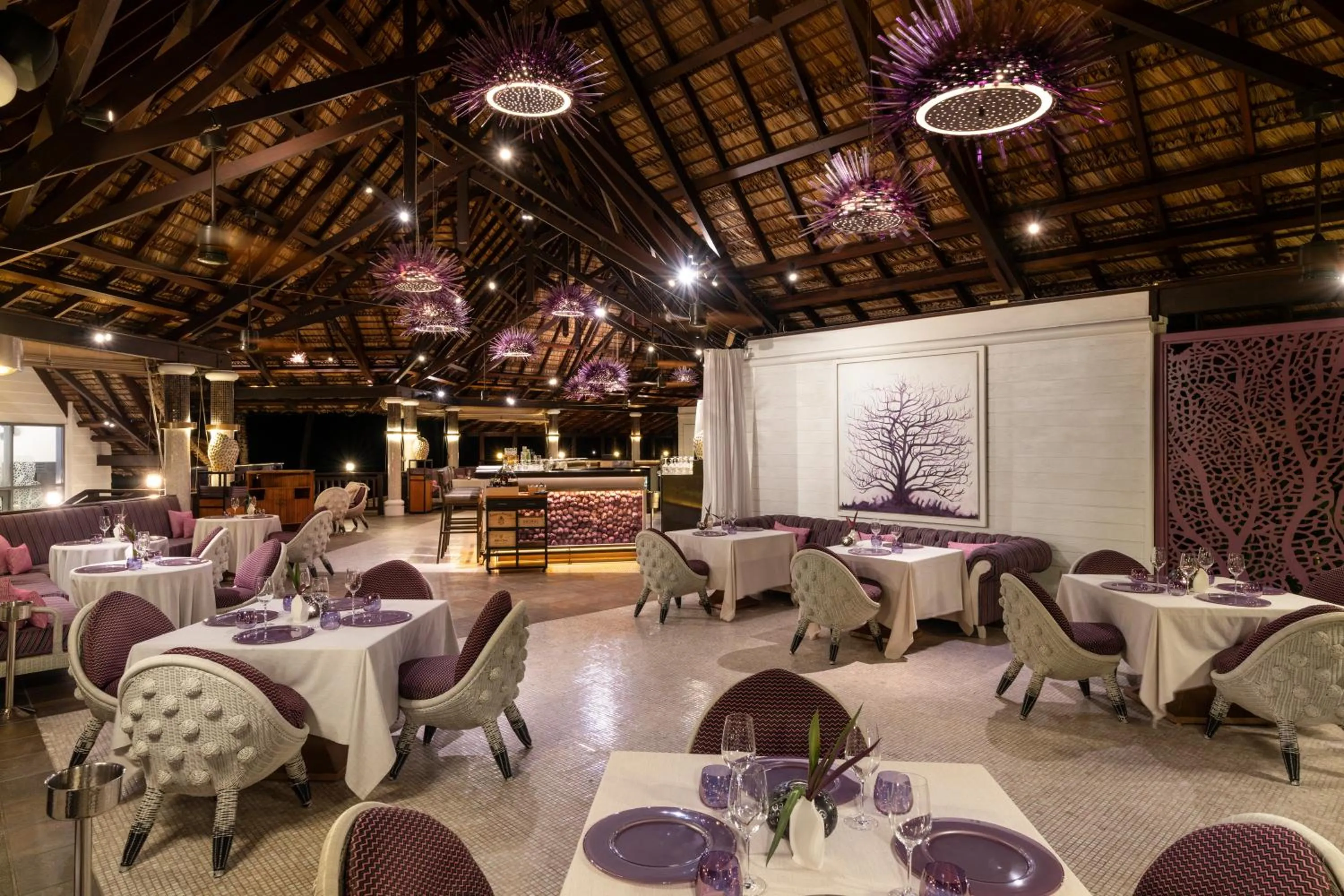 Restaurant/places to eat in Constance Lemuria