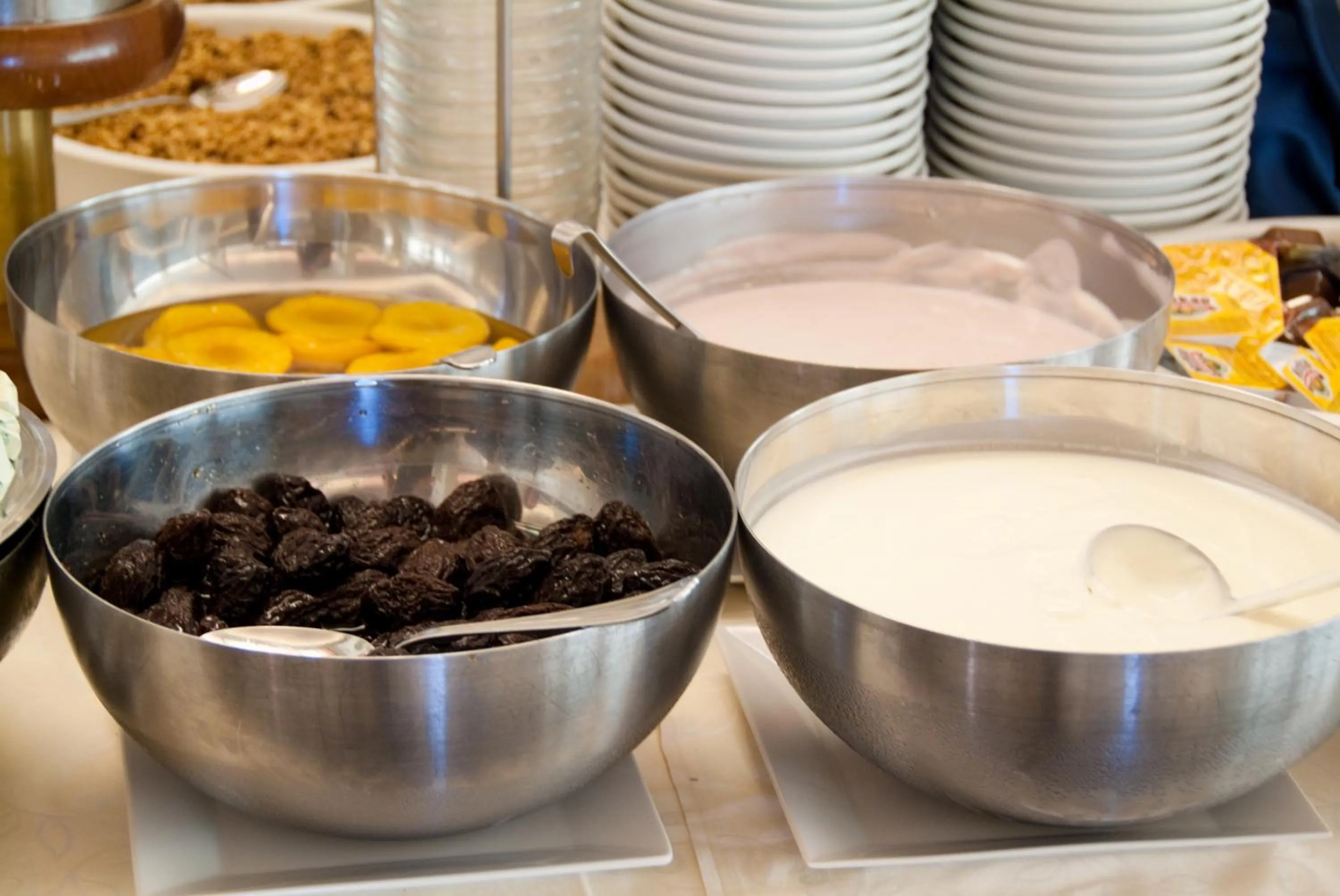 Buffet breakfast in Hotel Ariston