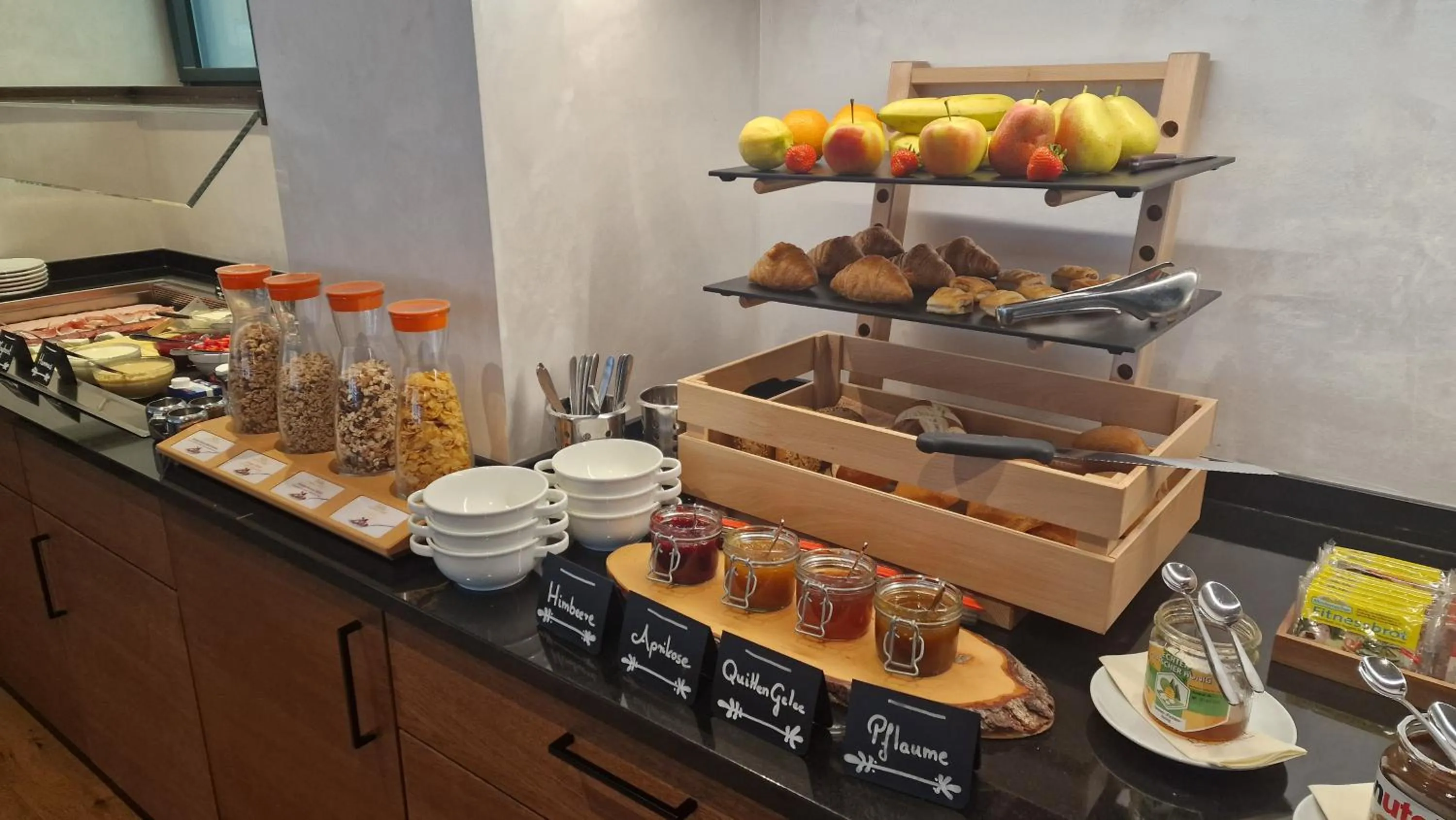 Buffet breakfast in Gasthaus Elsäßer Hof