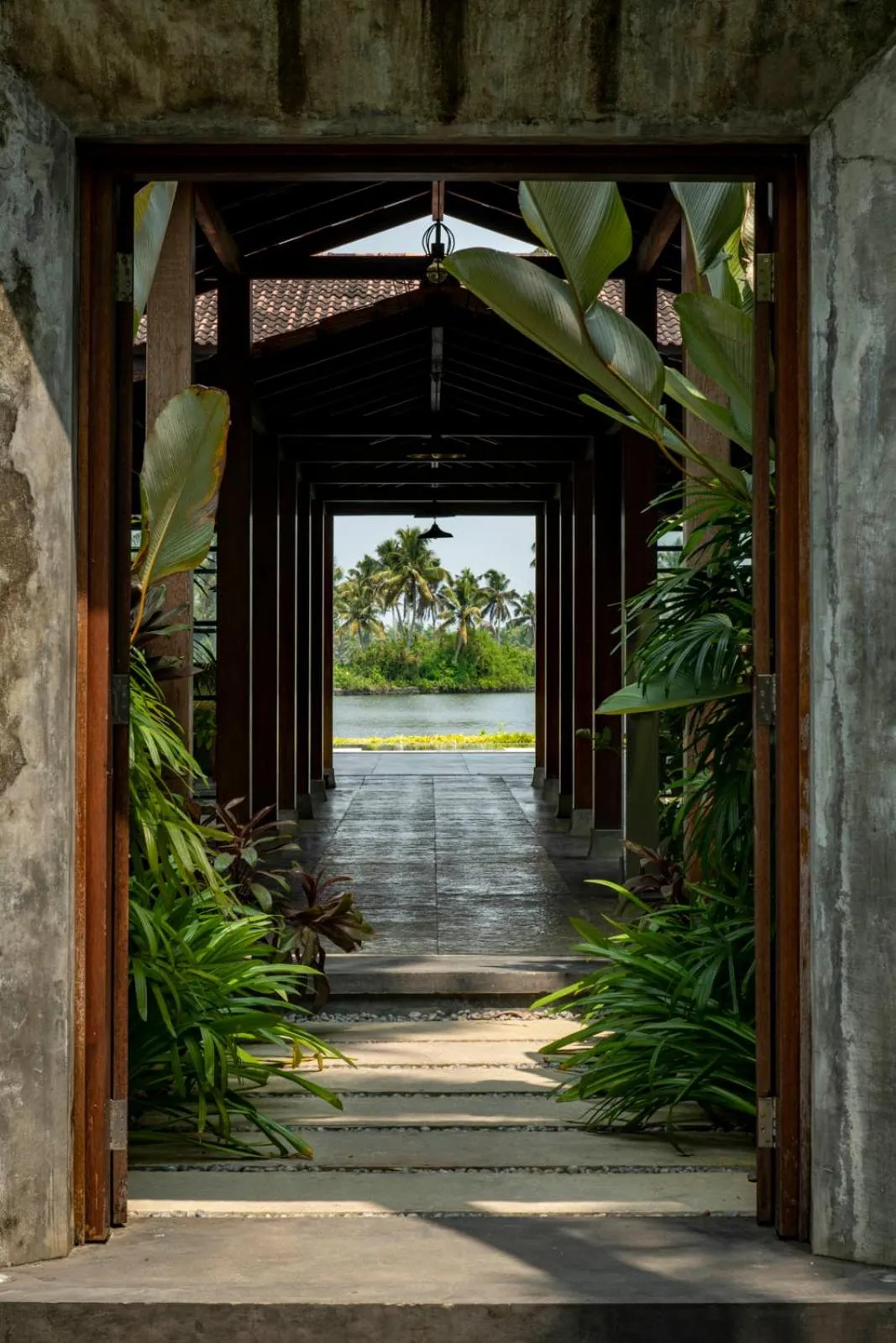 Facade/entrance in 976 Panangad