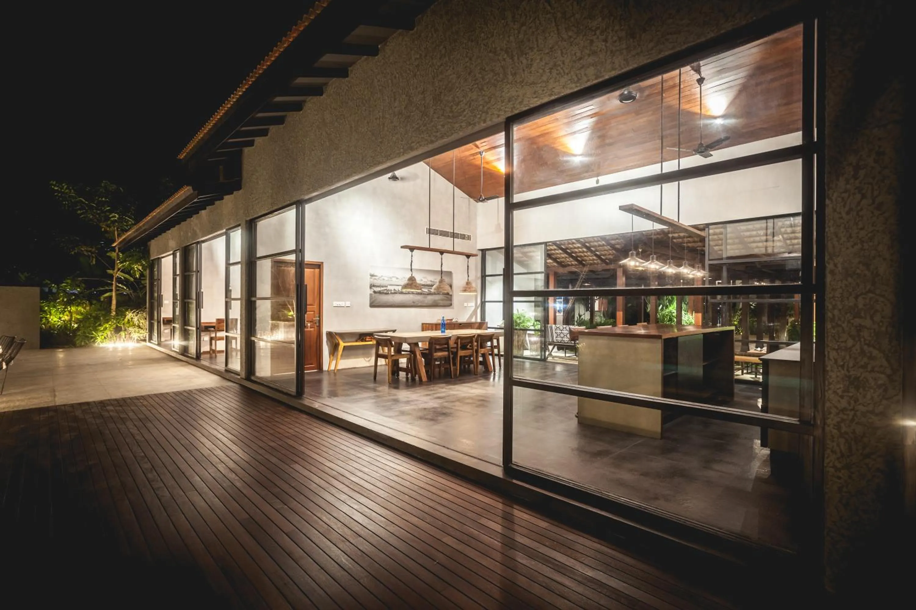 Restaurant/places to eat in 976 Panangad