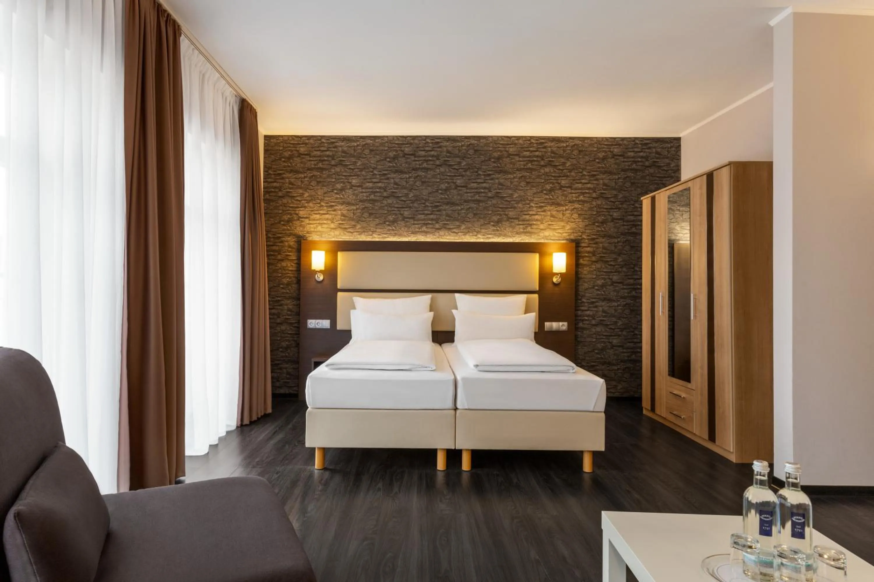 Photo of the whole room, Bed in Amedia Express Bielefeld, Trademark Collection by Wyndham