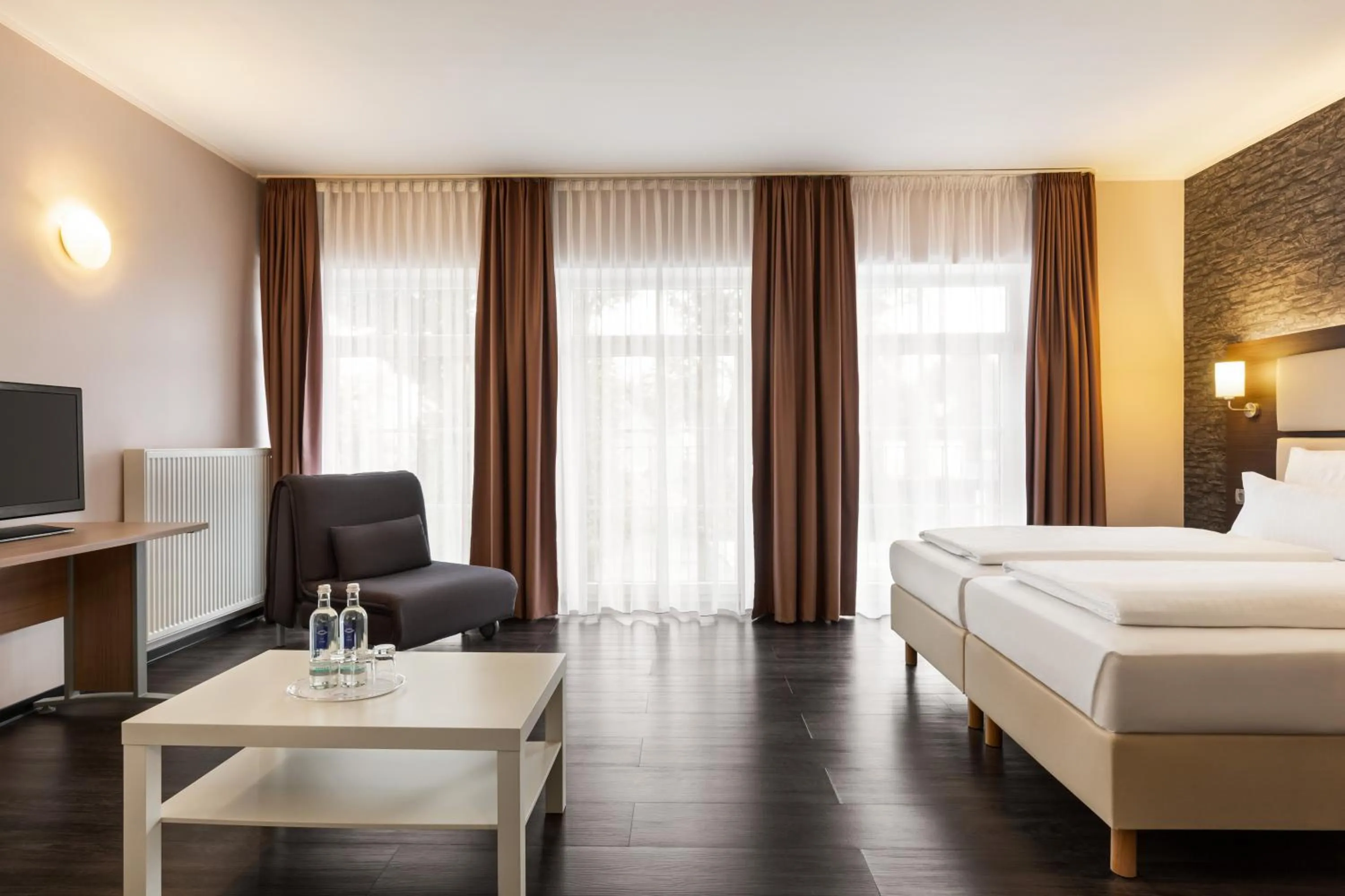 Photo of the whole room, Bed in Amedia Express Bielefeld, Trademark Collection by Wyndham