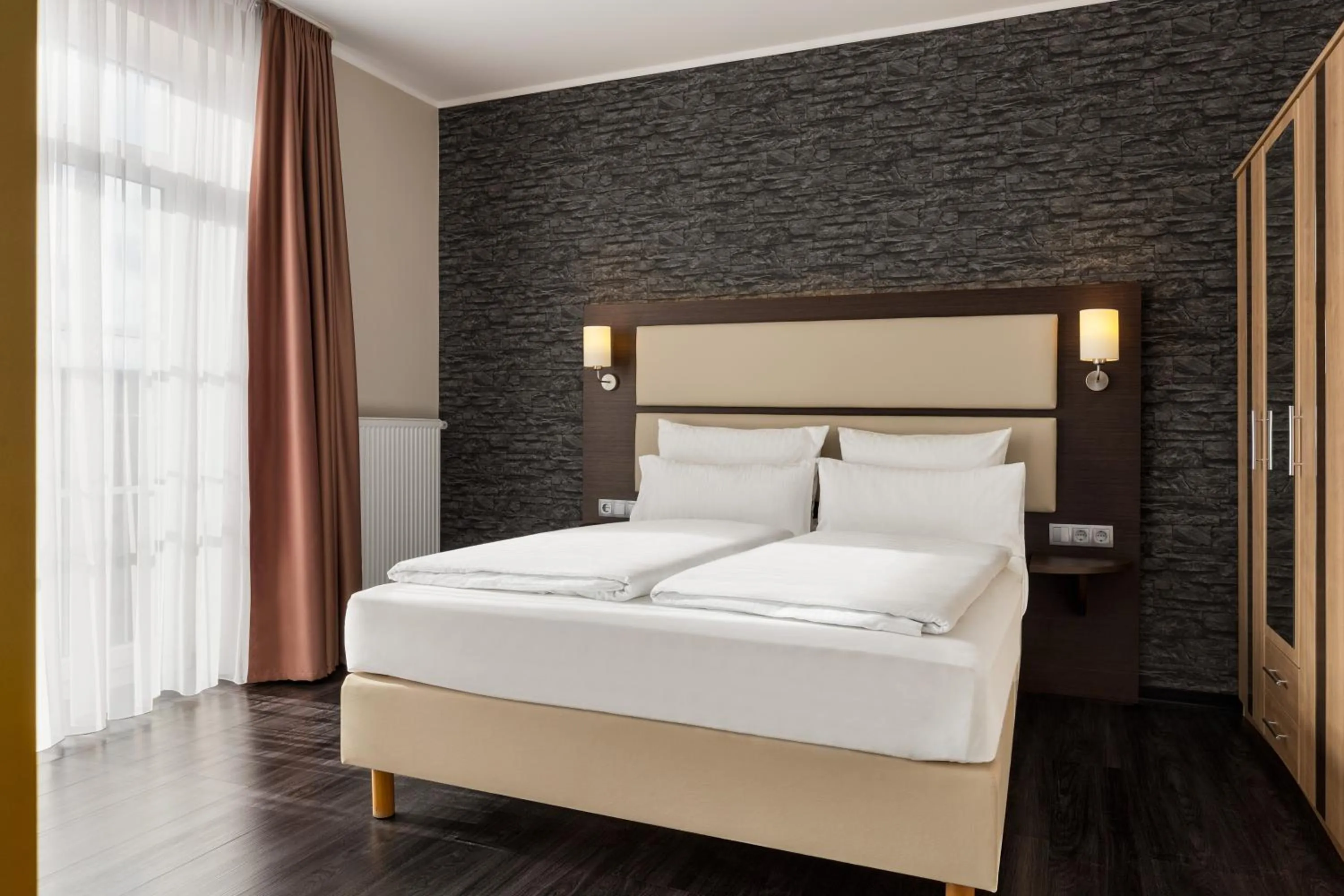 Photo of the whole room, Bed in Amedia Express Bielefeld, Trademark Collection by Wyndham
