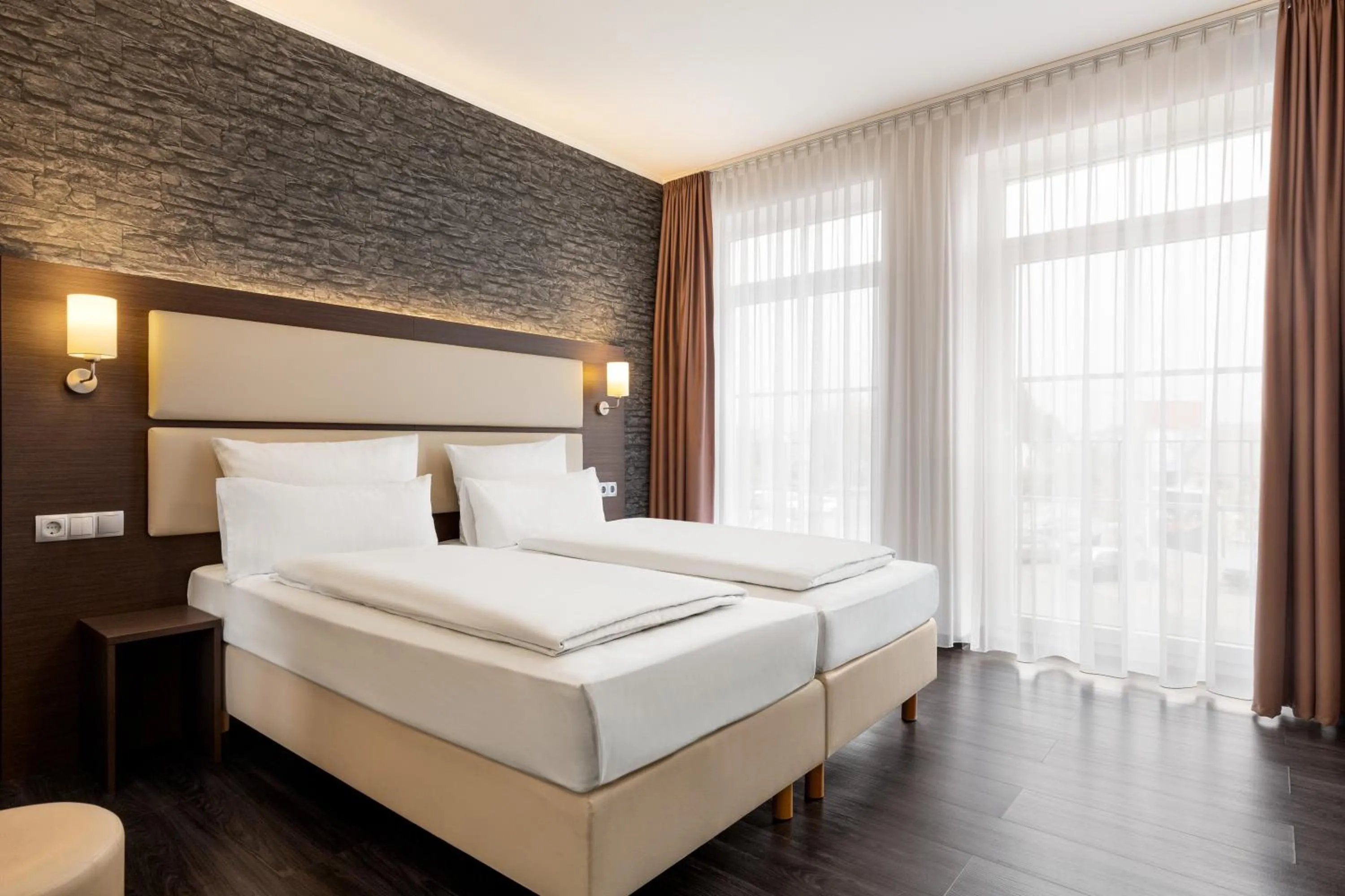 Photo of the whole room, Bed in Amedia Express Bielefeld, Trademark Collection by Wyndham