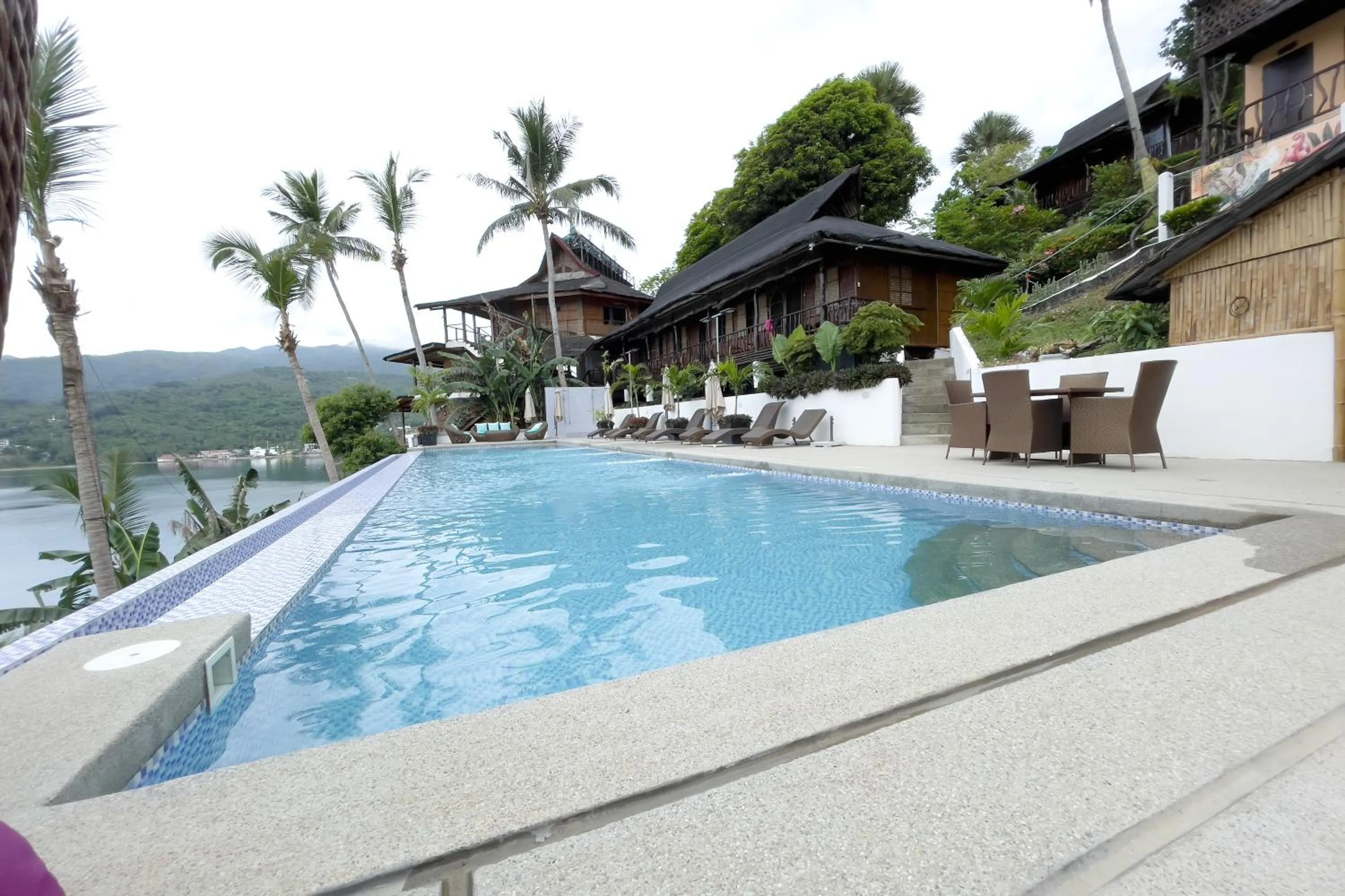 Villa de Pico Highland Beach Resort