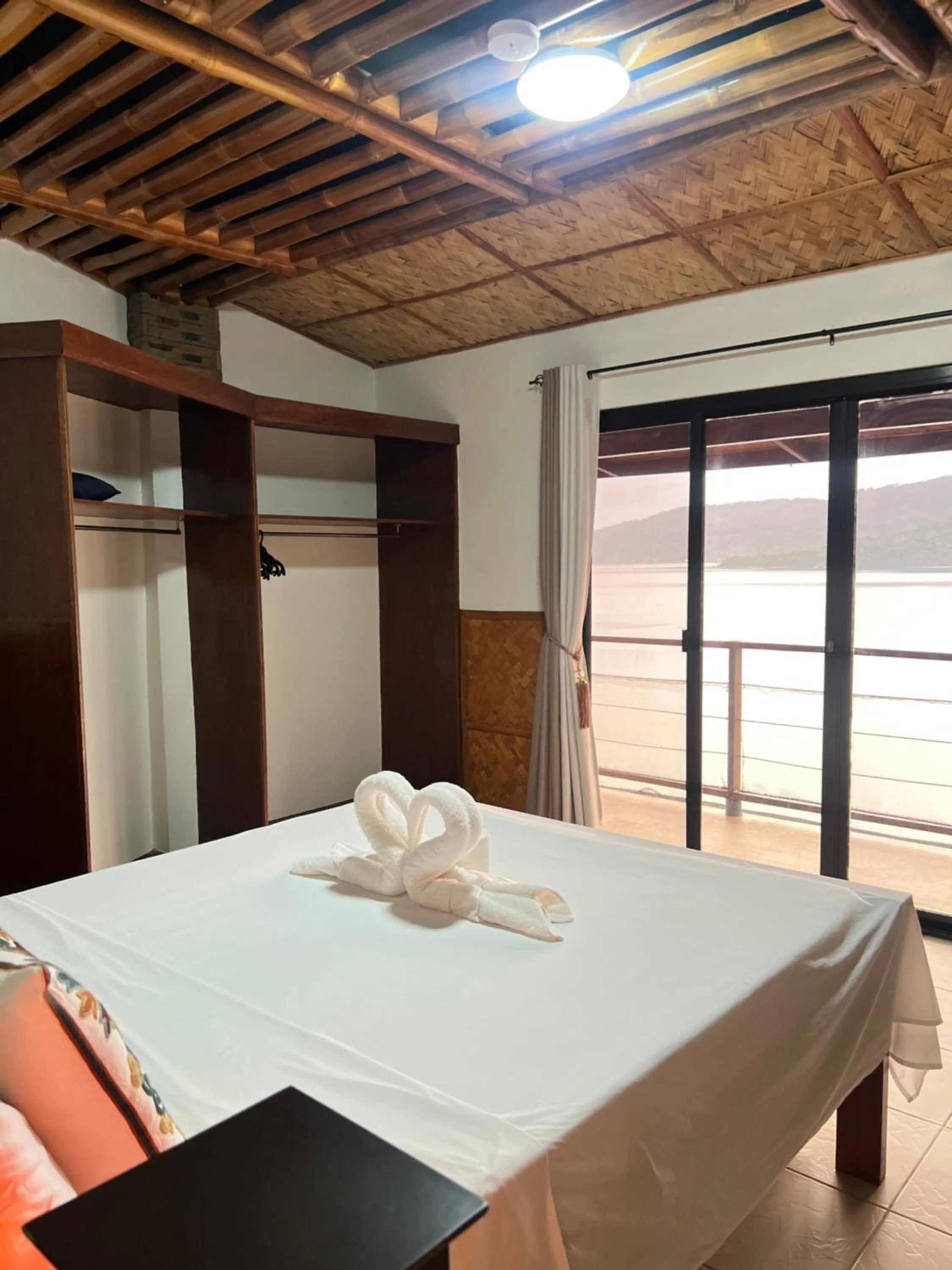 Bedroom, Bed in Villa de Pico Highland Beach Resort