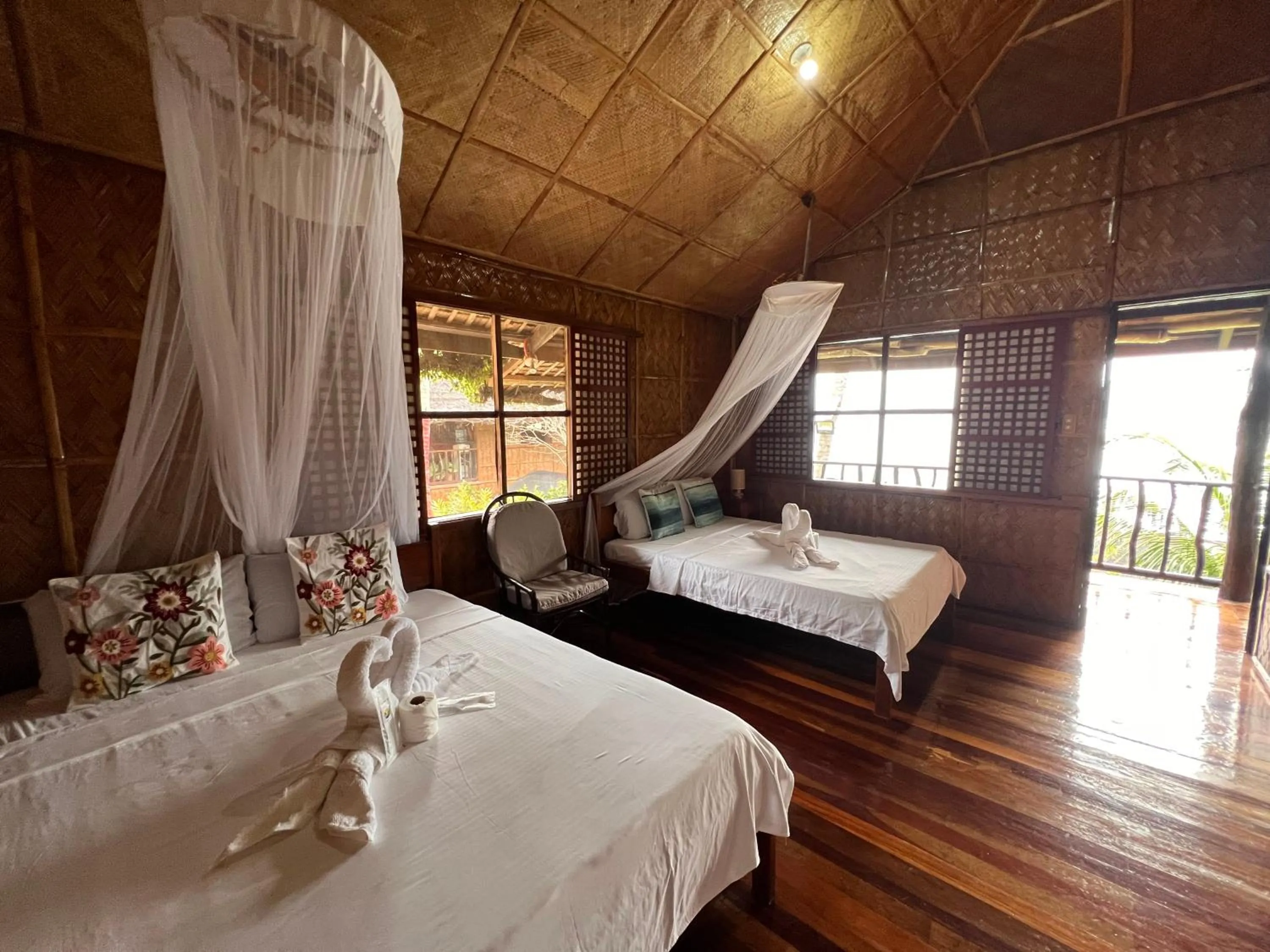 Bed in Villa de Pico Highland Beach Resort