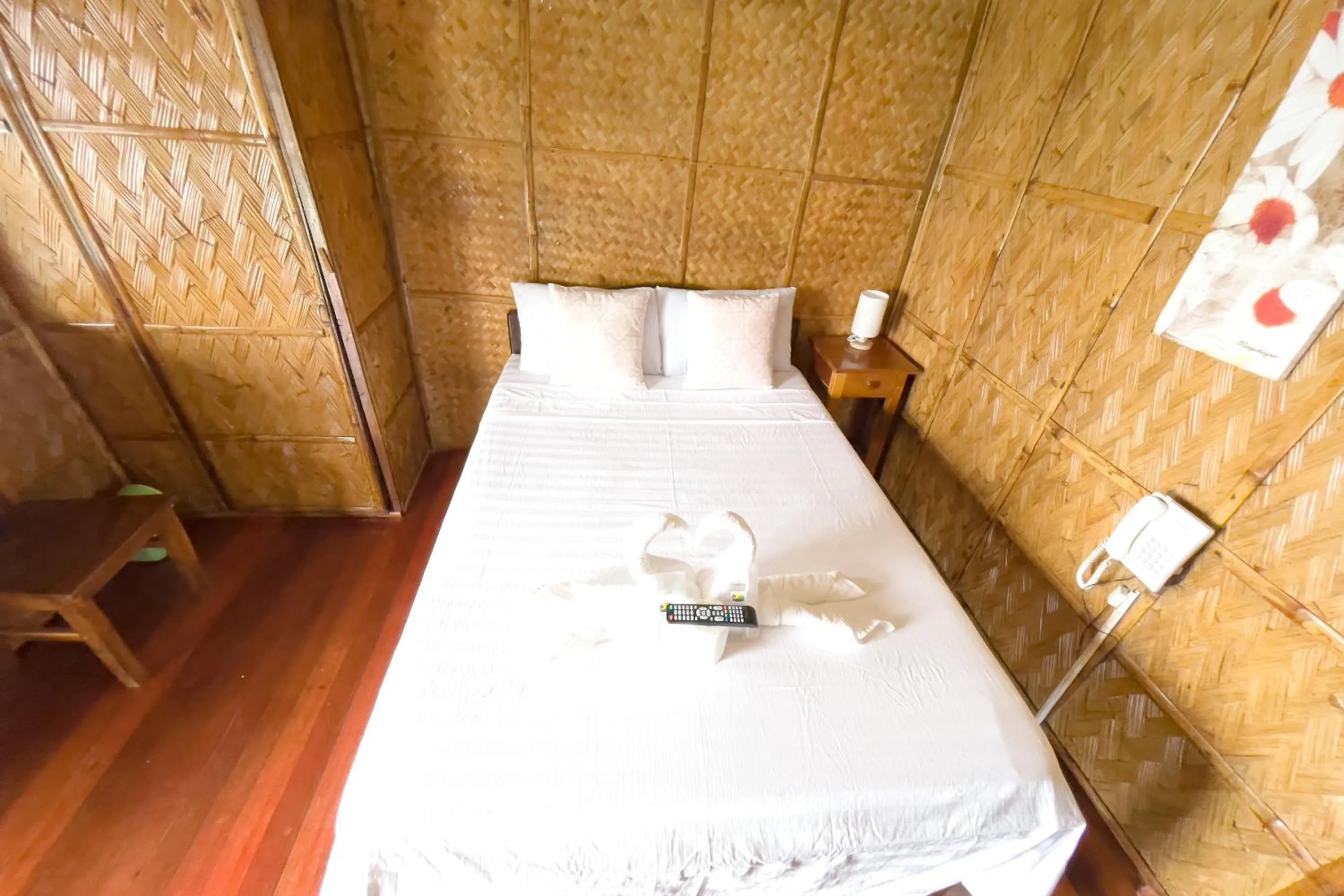 Bed in Villa de Pico Highland Beach Resort