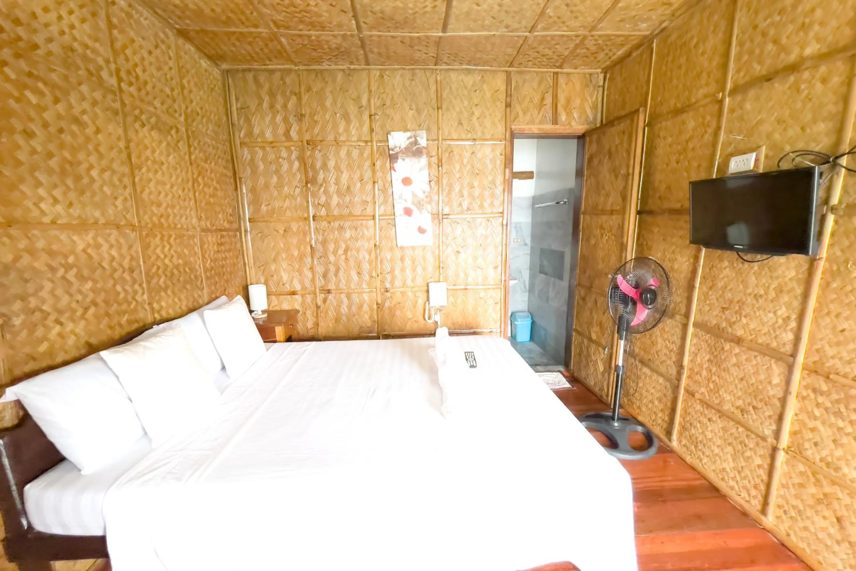 Bed in Villa de Pico Highland Beach Resort