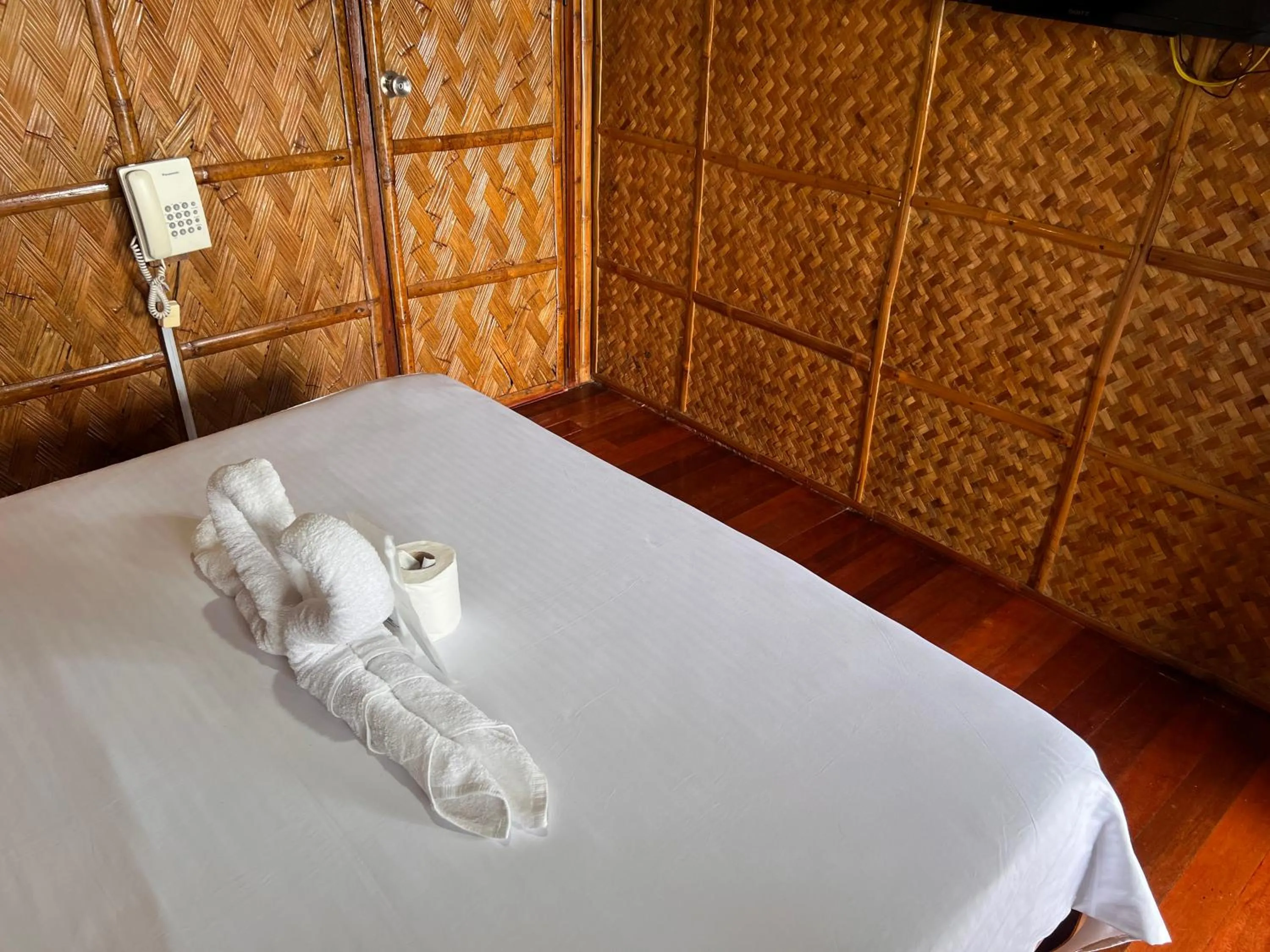 Bed in Villa de Pico Highland Beach Resort