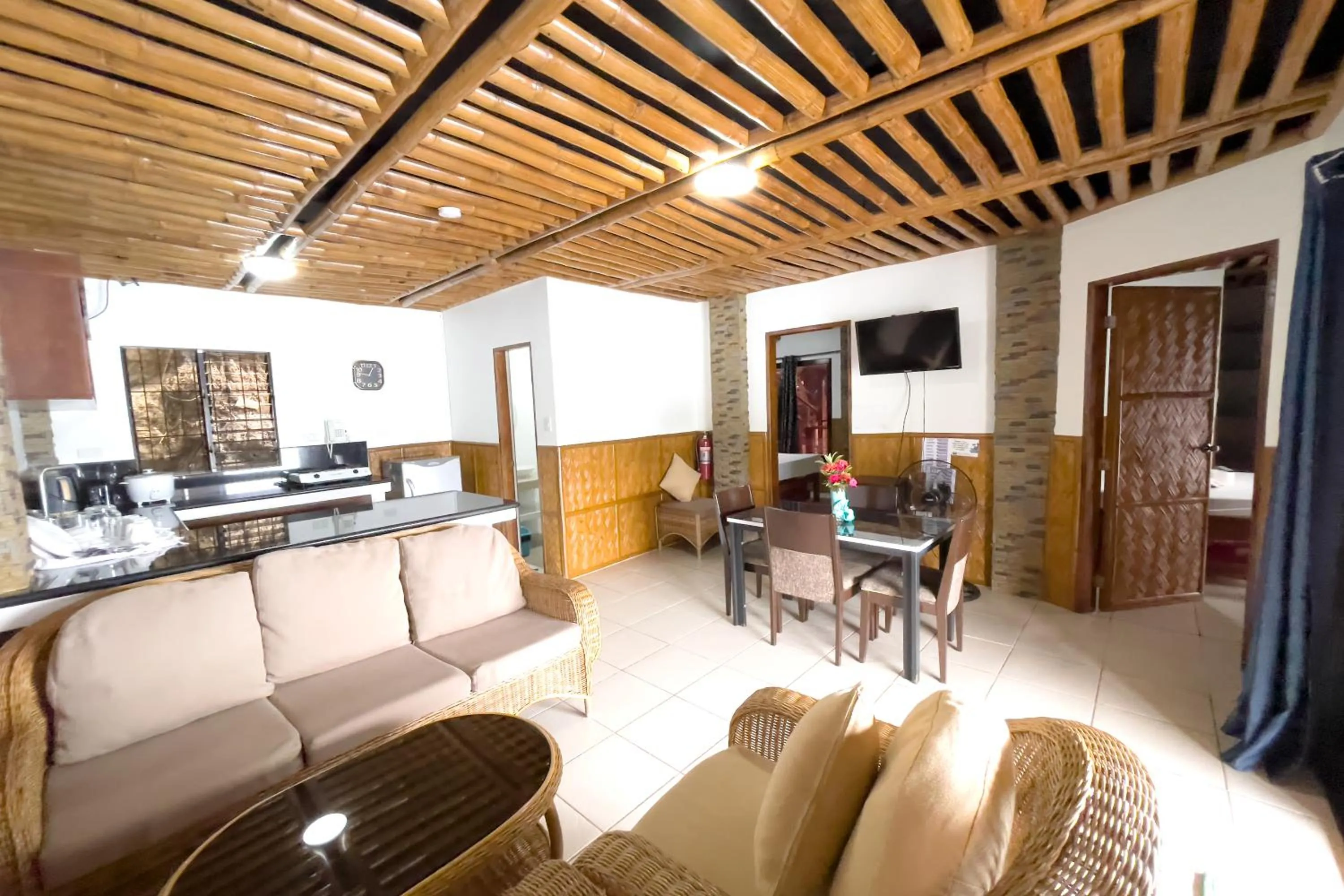 Villa de Pico Highland Beach Resort