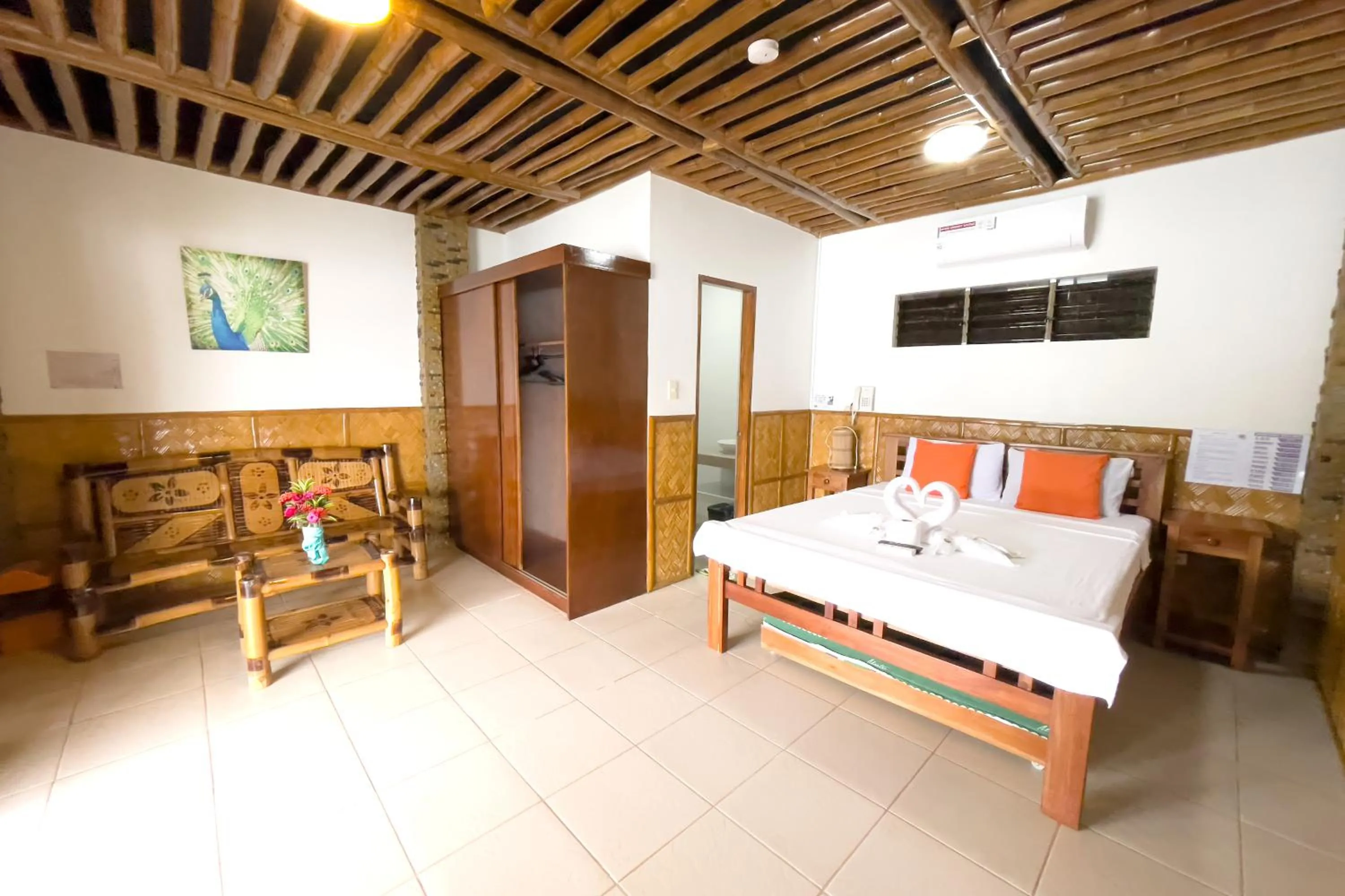 Bed in Villa de Pico Highland Beach Resort