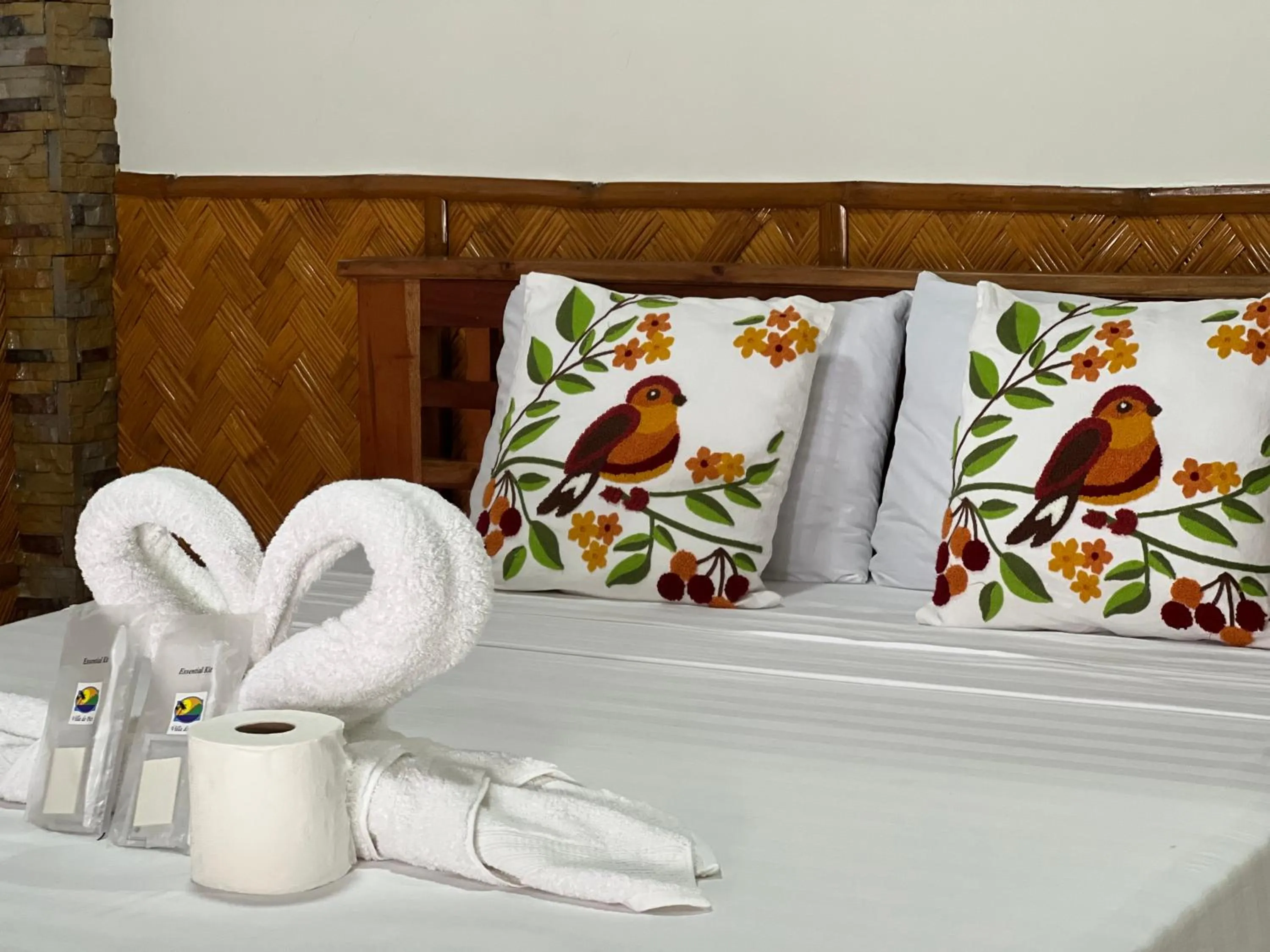 towels, Bed in Villa de Pico Highland Beach Resort