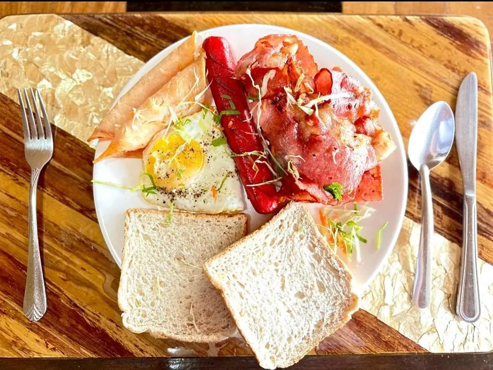 Breakfast in Villa de Pico Highland Beach Resort