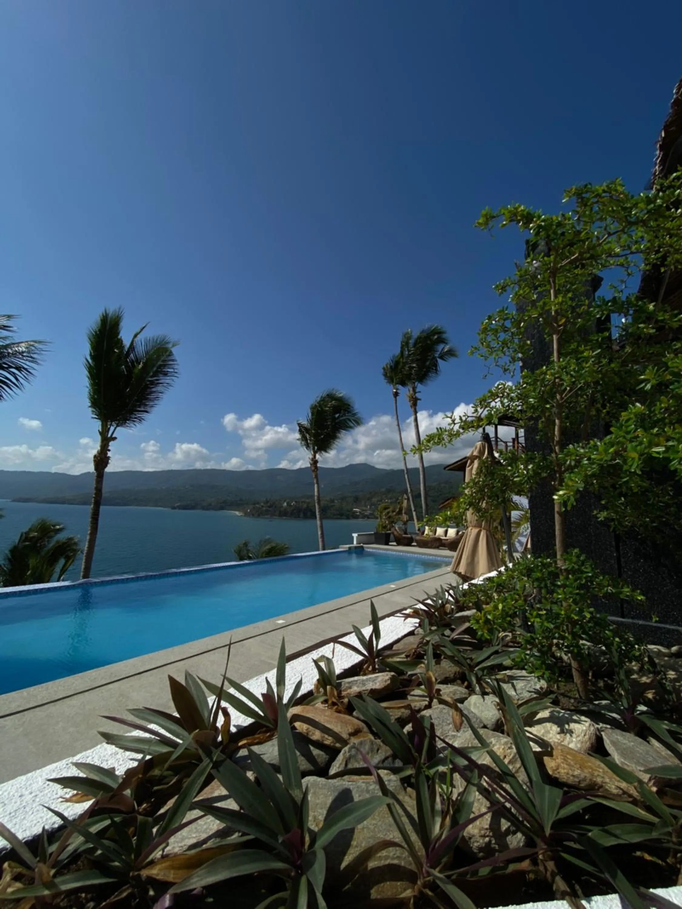 Swimming pool in Villa de Pico Highland Beach Resort