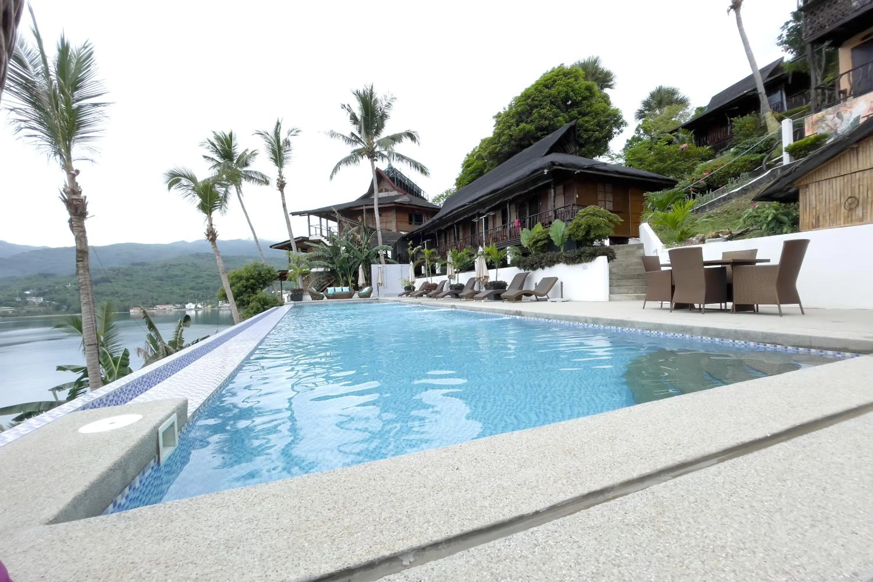 Villa de Pico Highland Beach Resort
