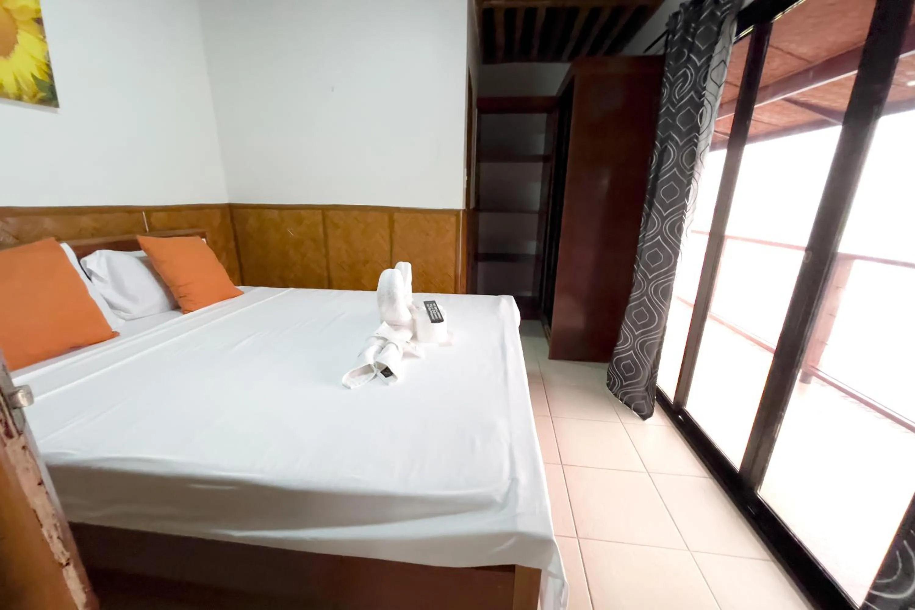 Bed in Villa de Pico Highland Beach Resort